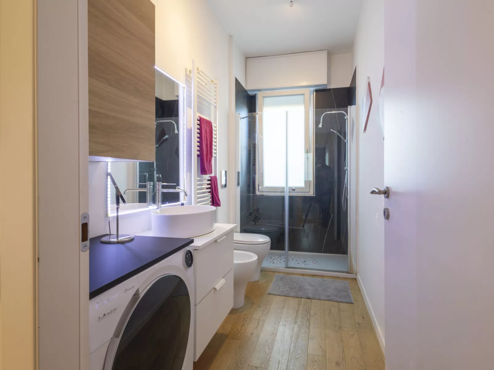 San Donato Open Space-Dedans