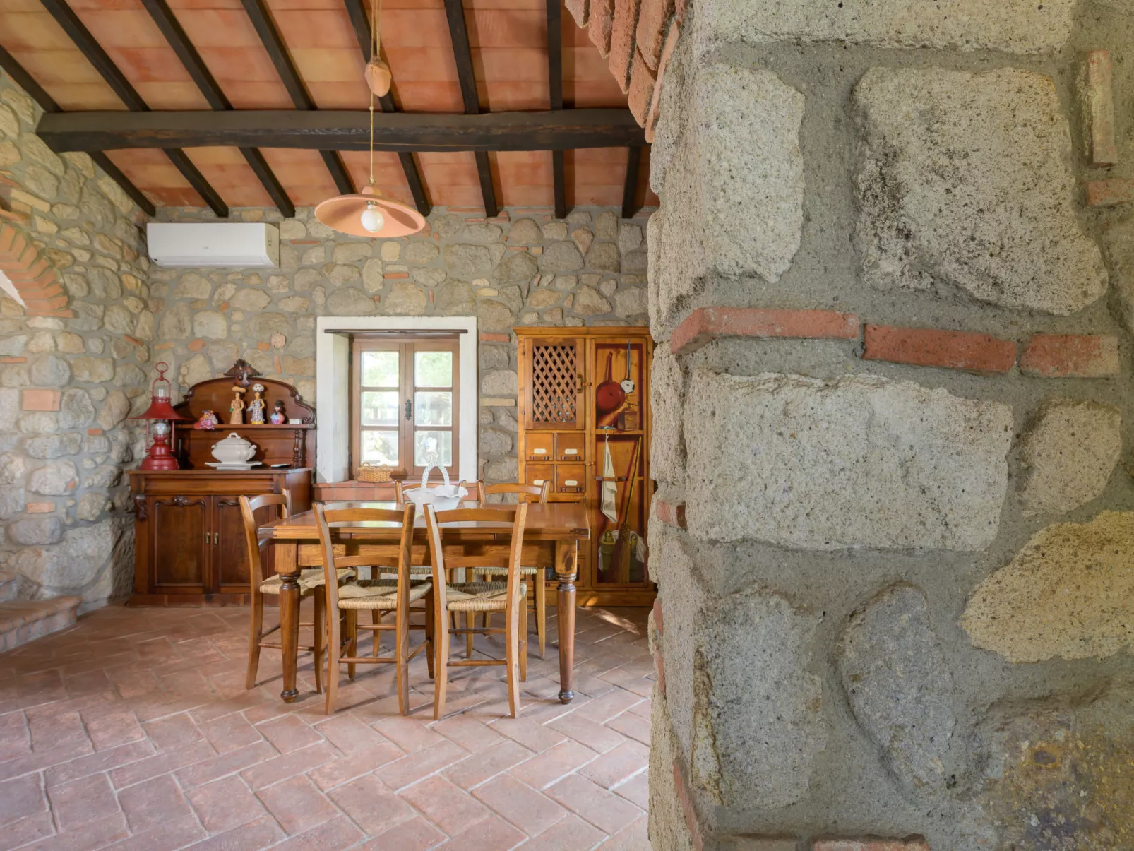 Sottopoggetto-Dedans