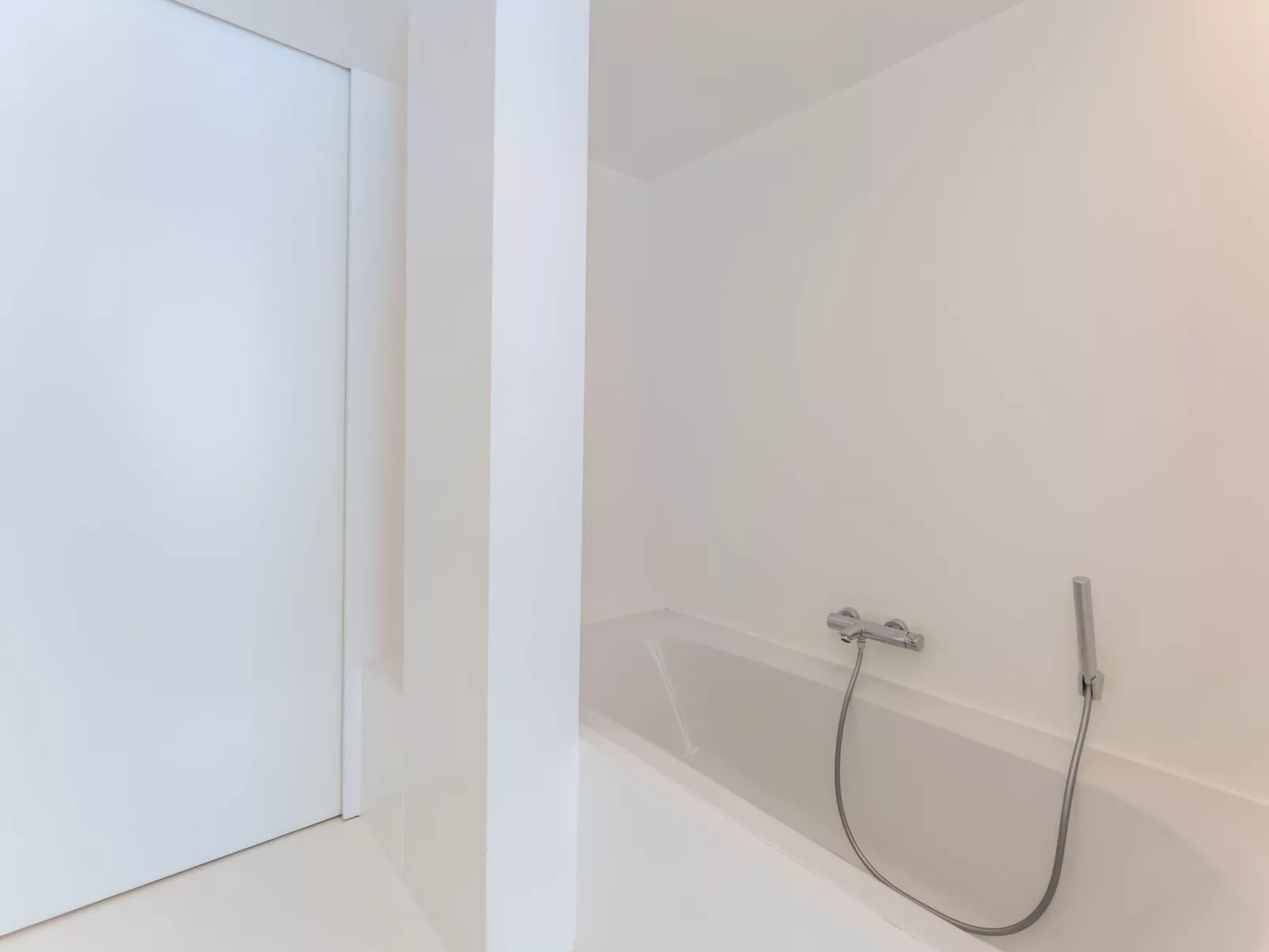 Blanc Rivage with garage-Inside