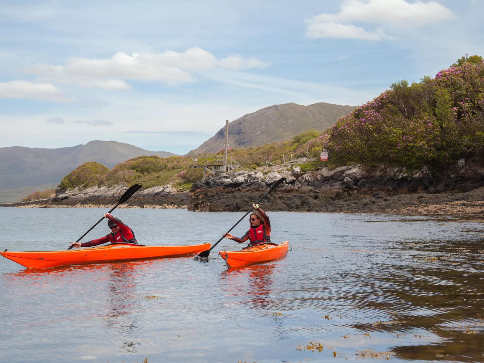 Bridies Holiday Cottage Roundstone-Outside