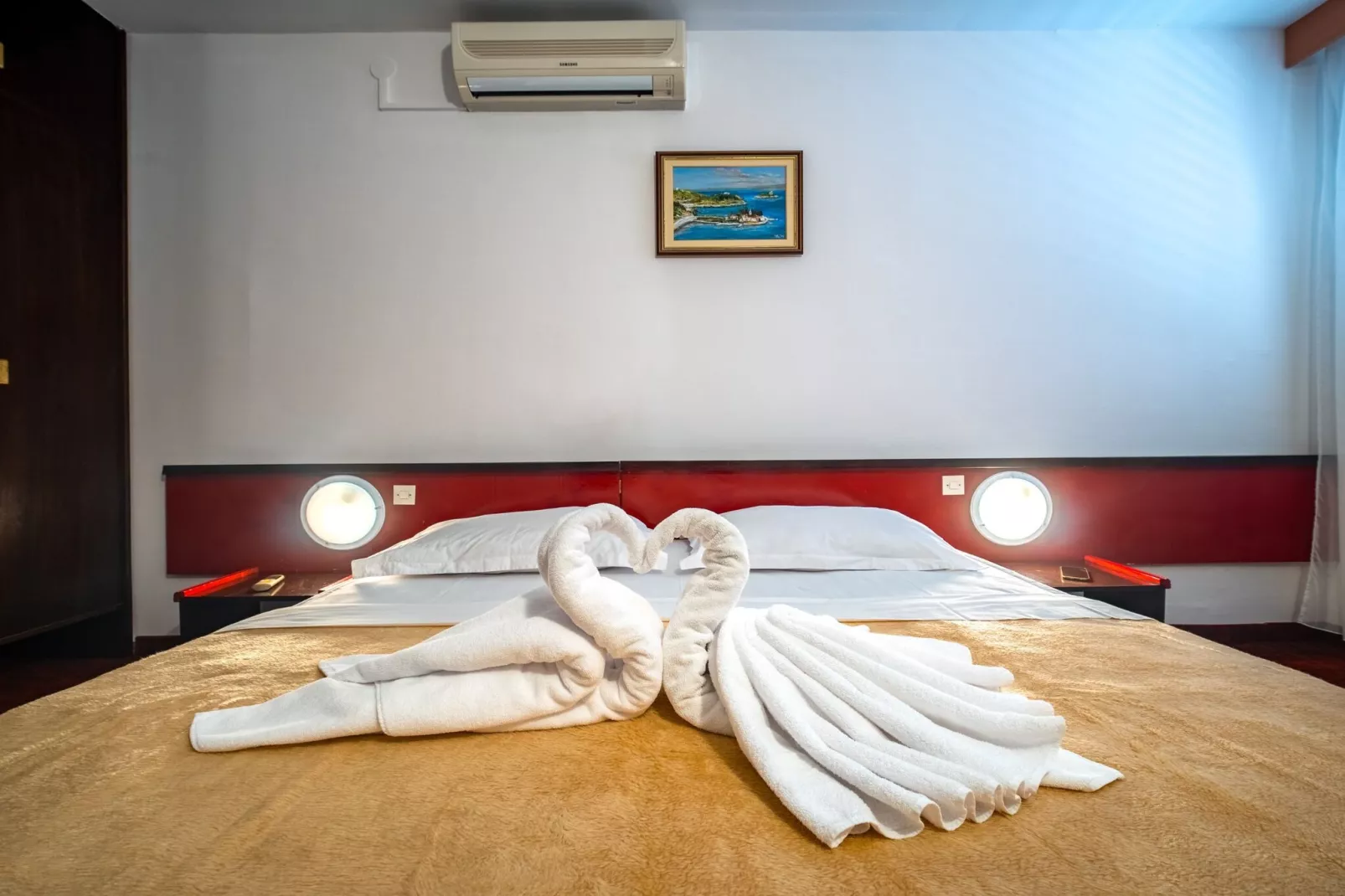 Hotel Issa - Double Room Sea View 8 - Schlafzimmer