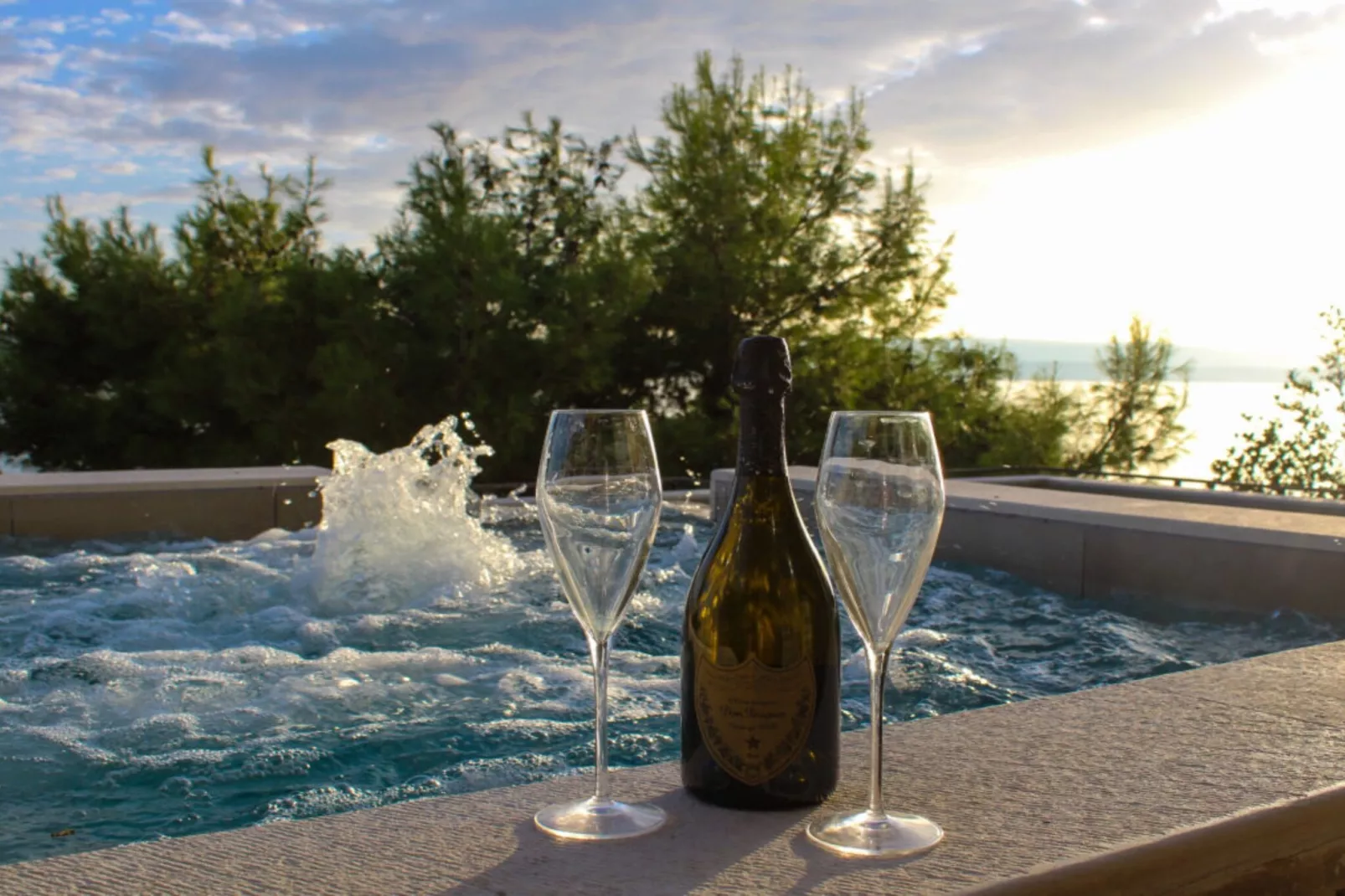 Seafront Apartment Sea Relax with Private Pool - Two Bedroom Apartment with Sea View  and Private Pool-Swimming pool