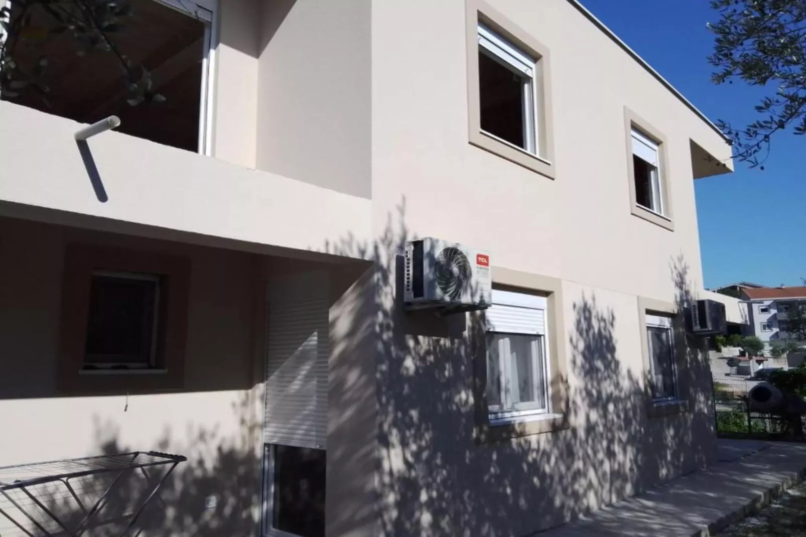 Adriatic Haven – Cozy Tivat Apartment with a Terrace - One Bedroom Apartment 1-Im Freien