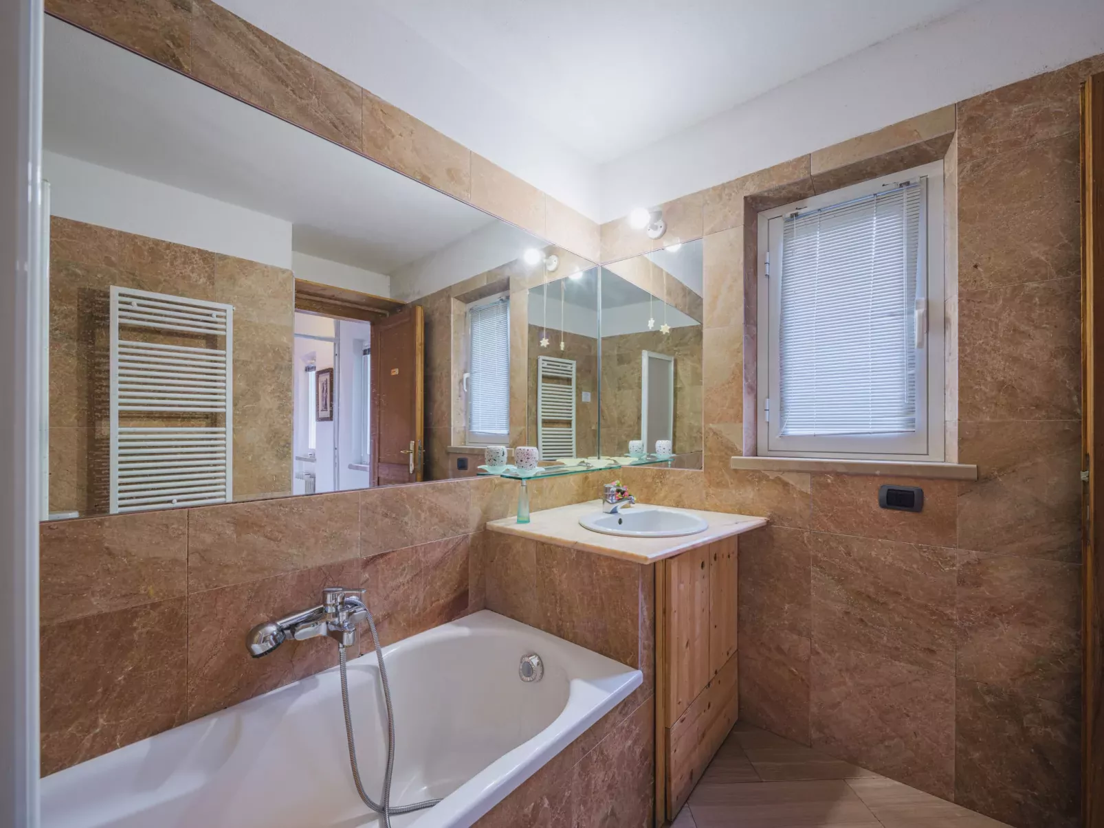 Casa Marepietra-Inside