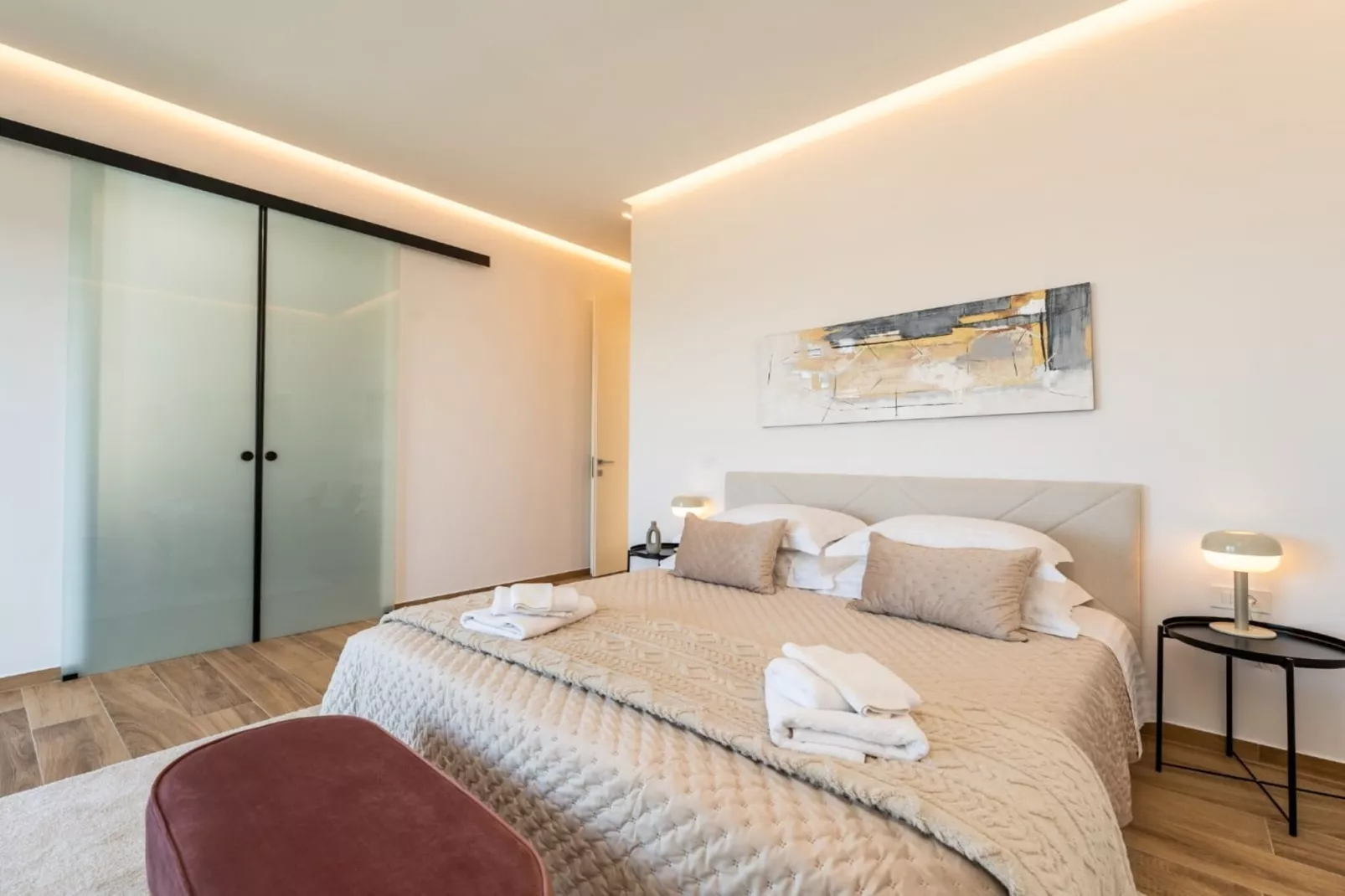 Holiday Home Good Life-Bedroom