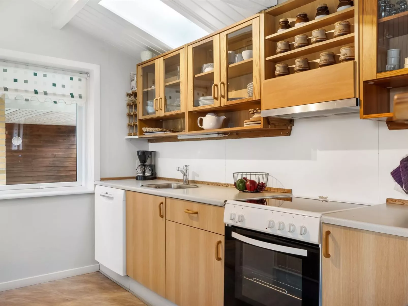 "Gisa" - 500m from the sea-Inside