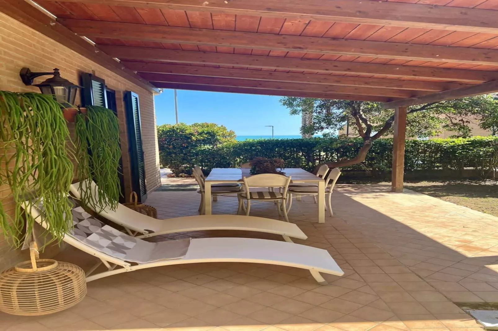 A Grottammare-Terrace balcony