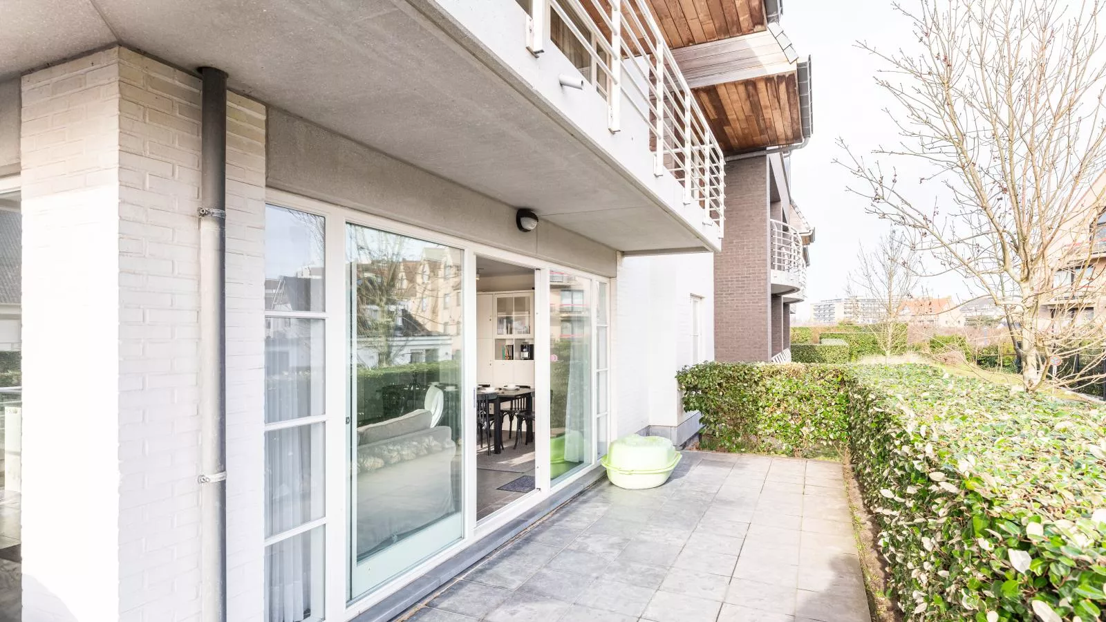 Monti gelijkvloers-Terrasse / balcon