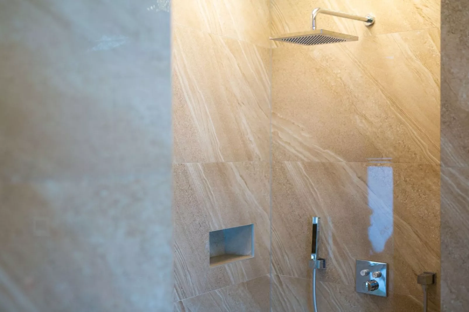 Wellness Apartment Modruna-Badezimmer