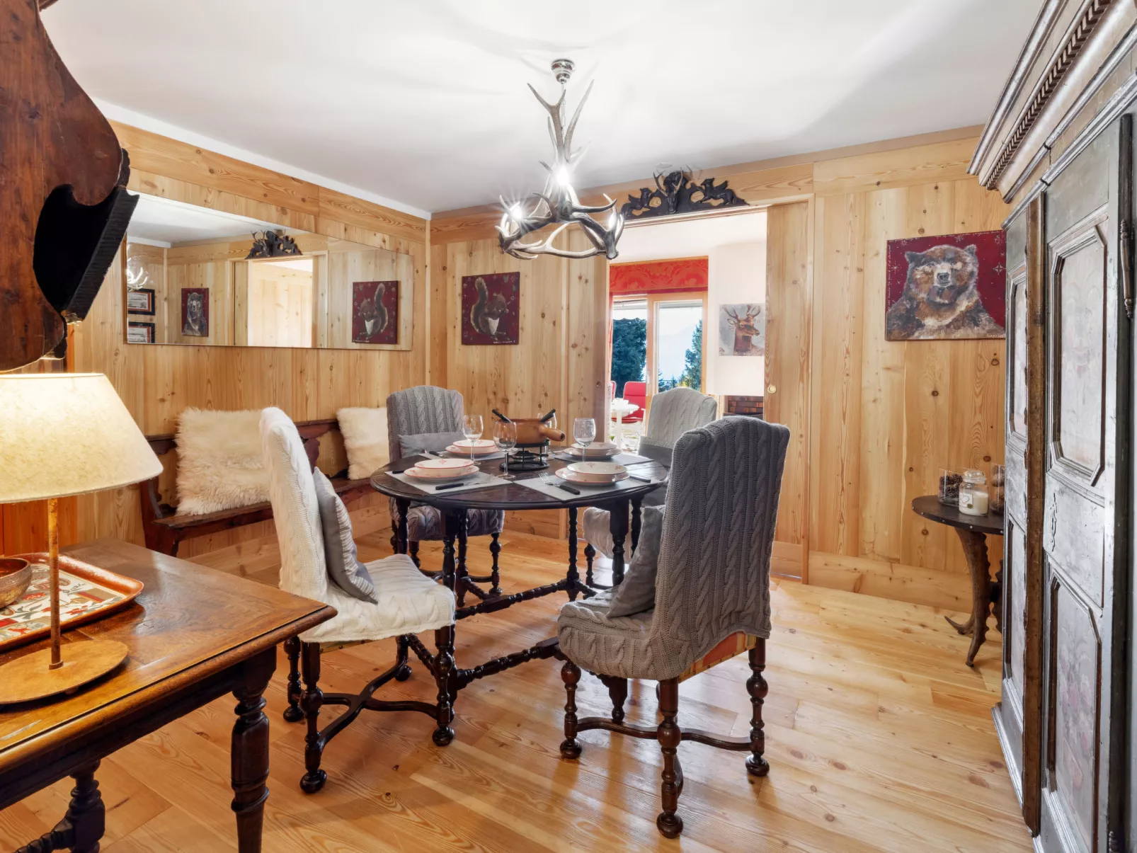 Les Pierres C 3-Drinnen