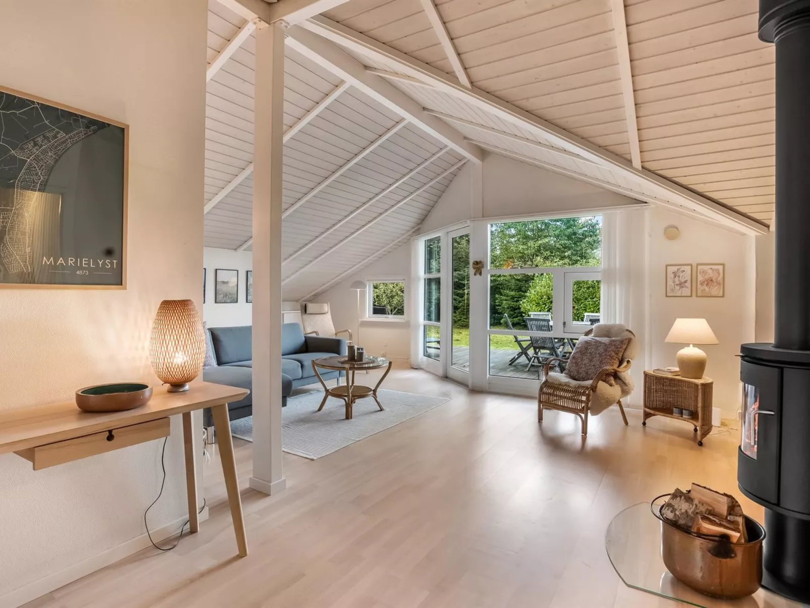 "Lirim" - 400m from the sea-Dedans