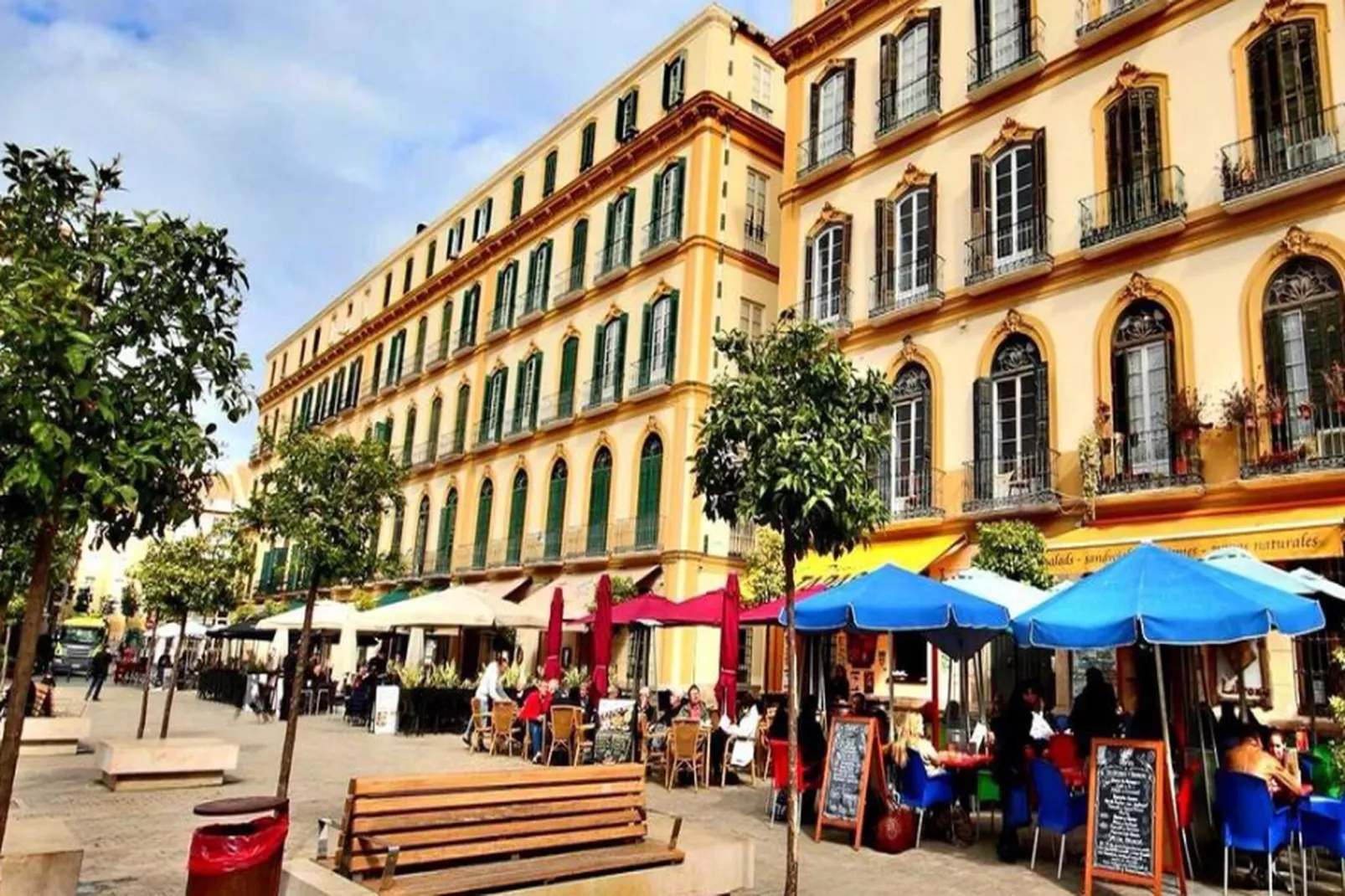 CT 377 - Faro's Malaga Citycenter - Refino Apartment - Rooftop Pool-Areas within 1km in summer