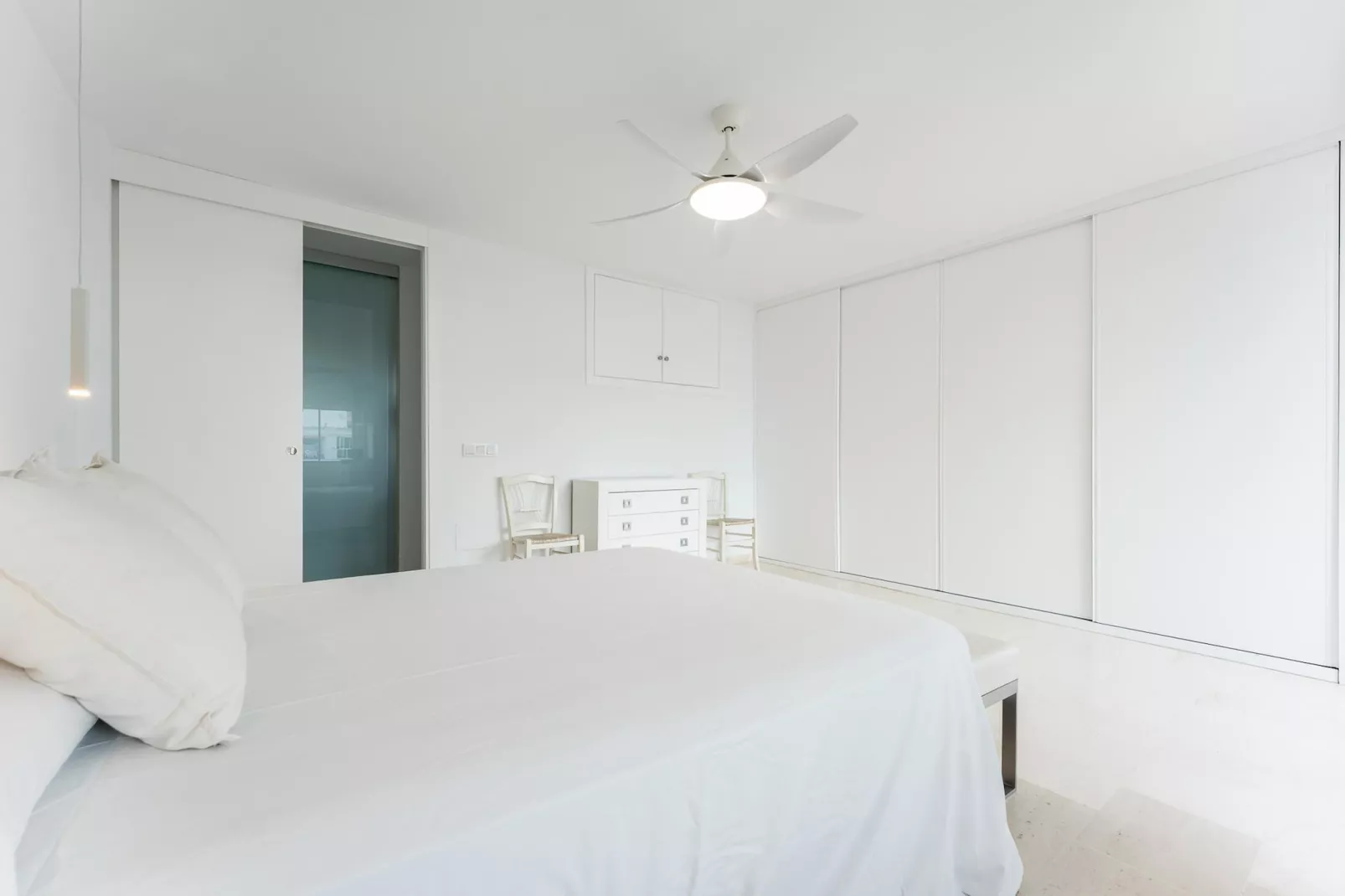 CT 376 - Faro's Calypso Duplex Penthouse - Walking distance to Beach-Bedroom