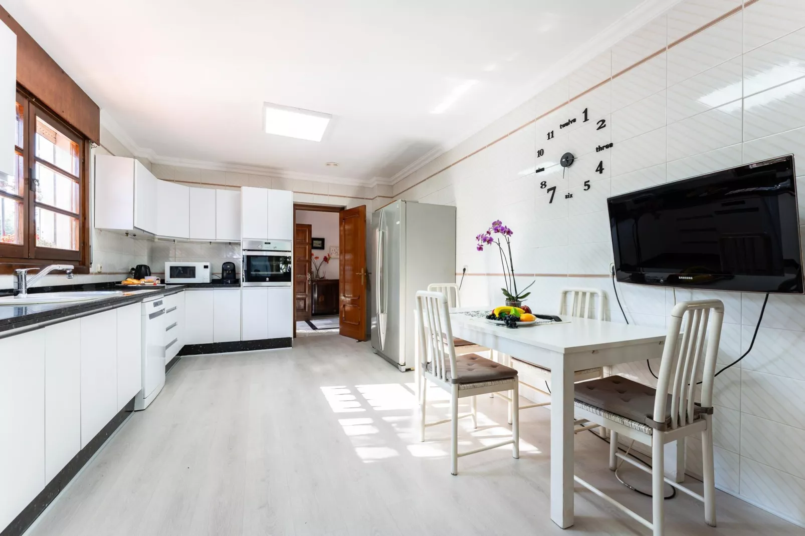 CT 387 - Faro's Villa Lola en Churriana - Málaga-Cuisine