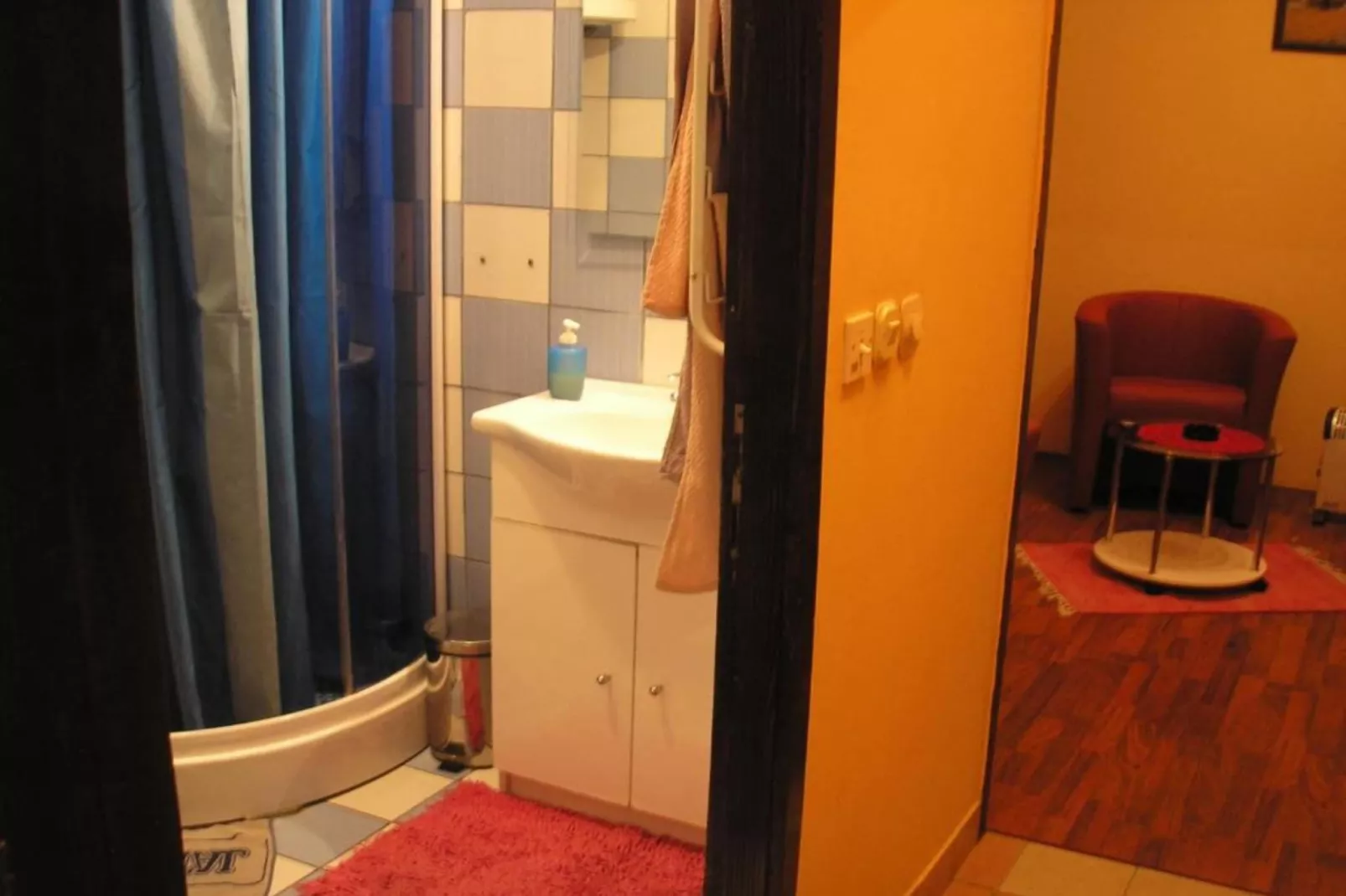 Rooms Zeko - Comfort Double Room with Terrace and Kitchenette-Bathroom