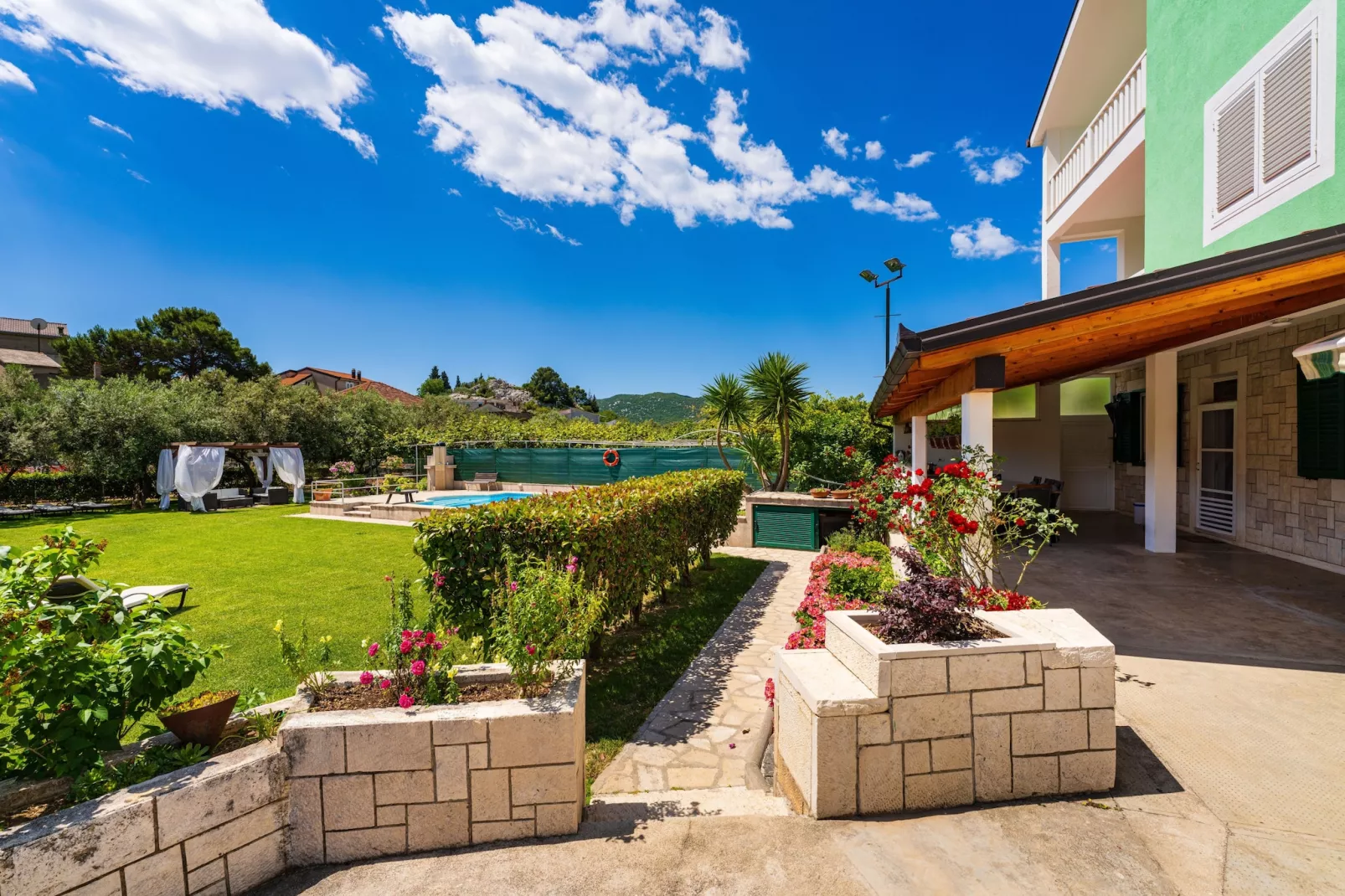 Villa Green Paradise-Hall & reception