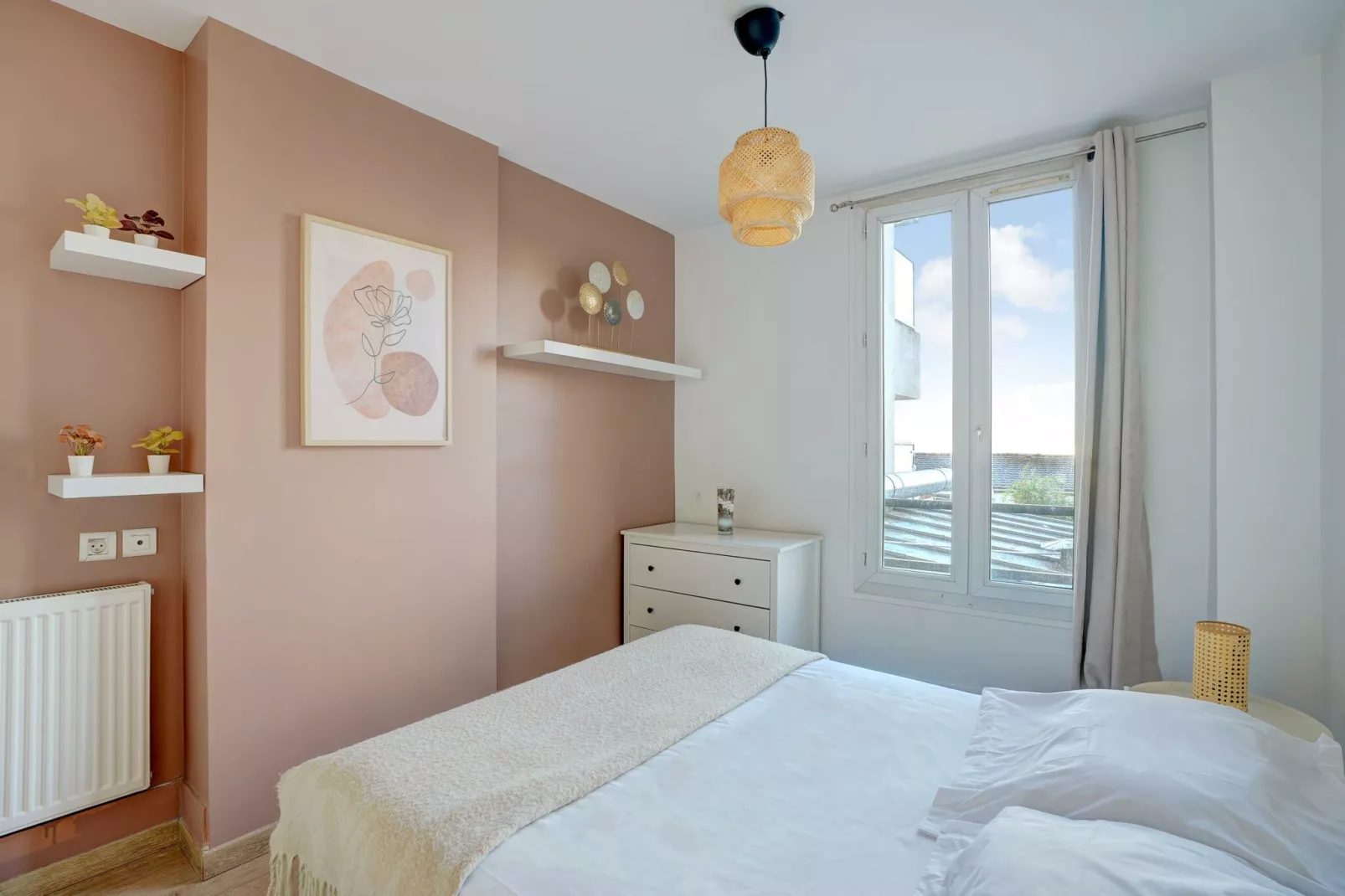 TB-101-THOREZ-Bedroom