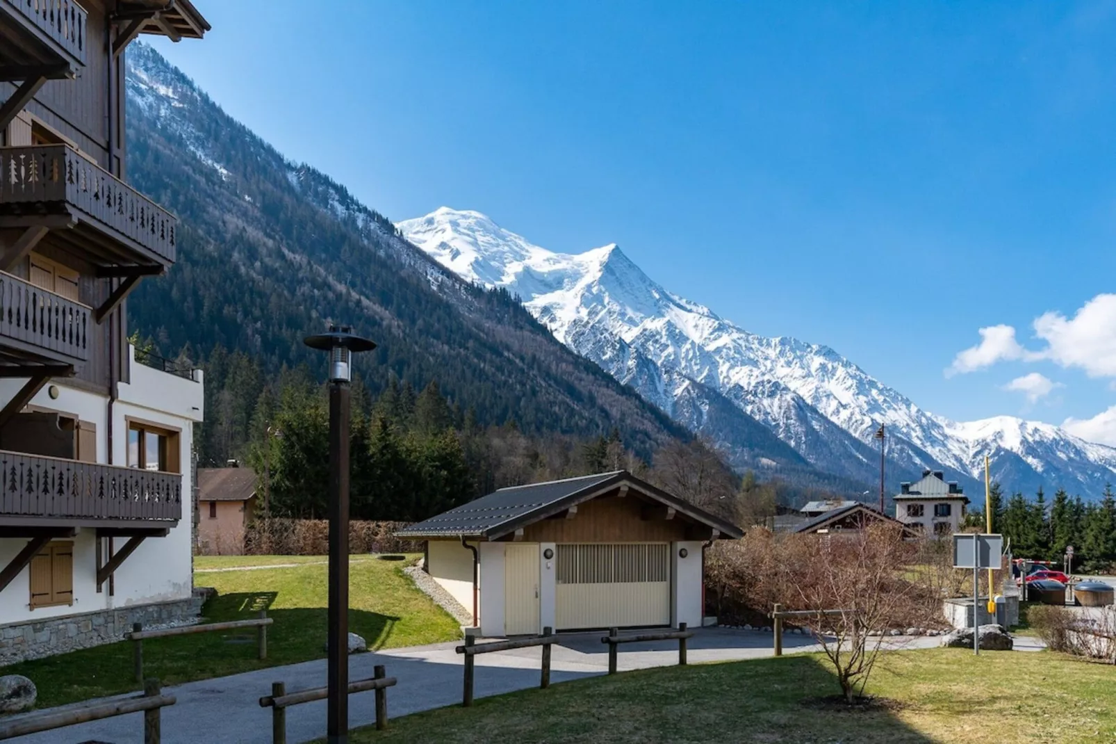 Blaitiere 6-Areas within 1km in summer