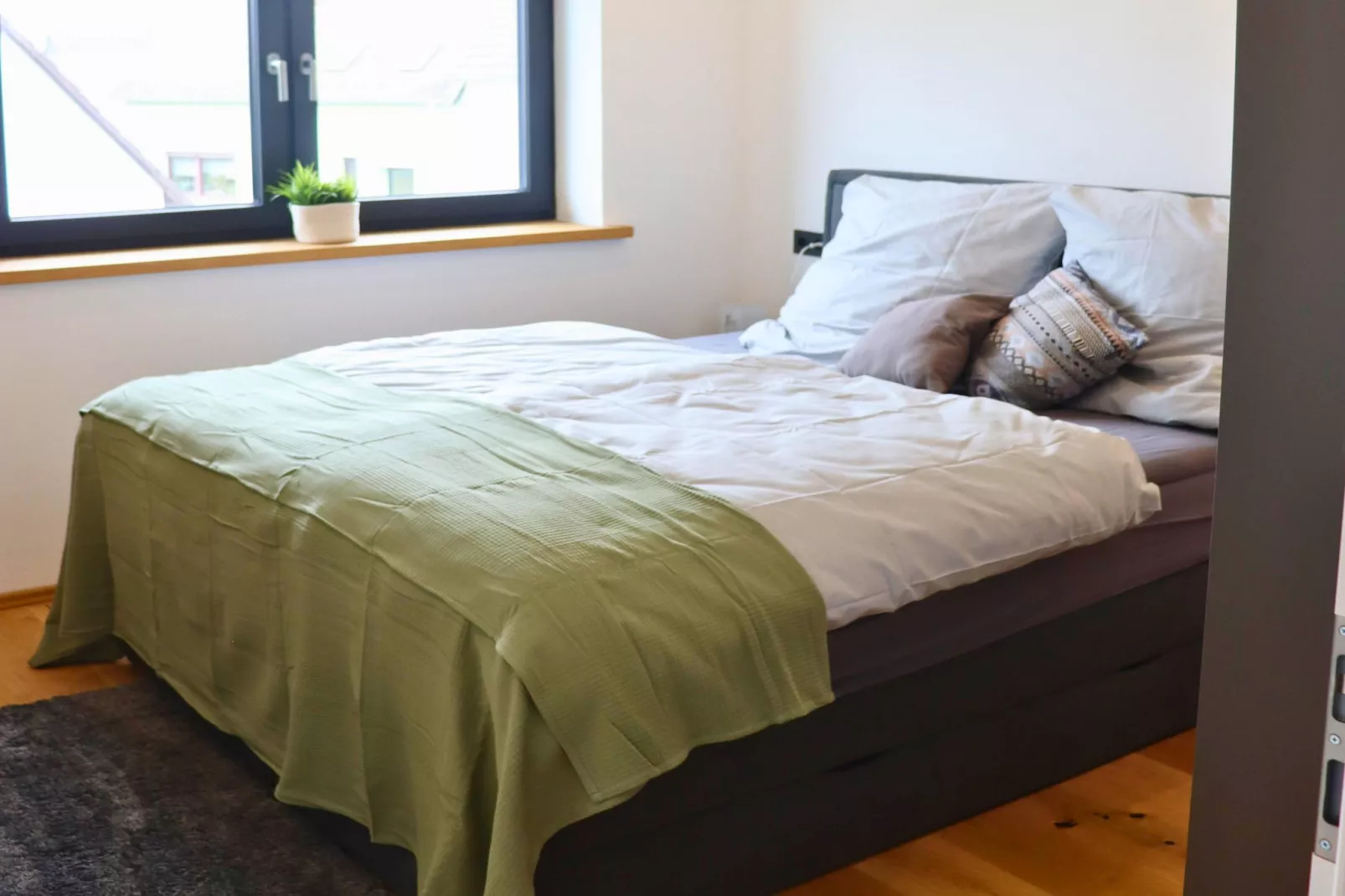 Eifel-Finca mit Whirlpool und Gartenlounge-Bedroom