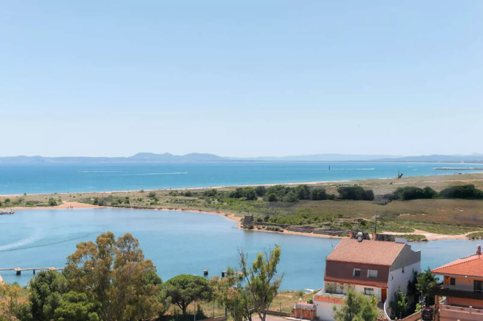 Studio à Roses-Untagged