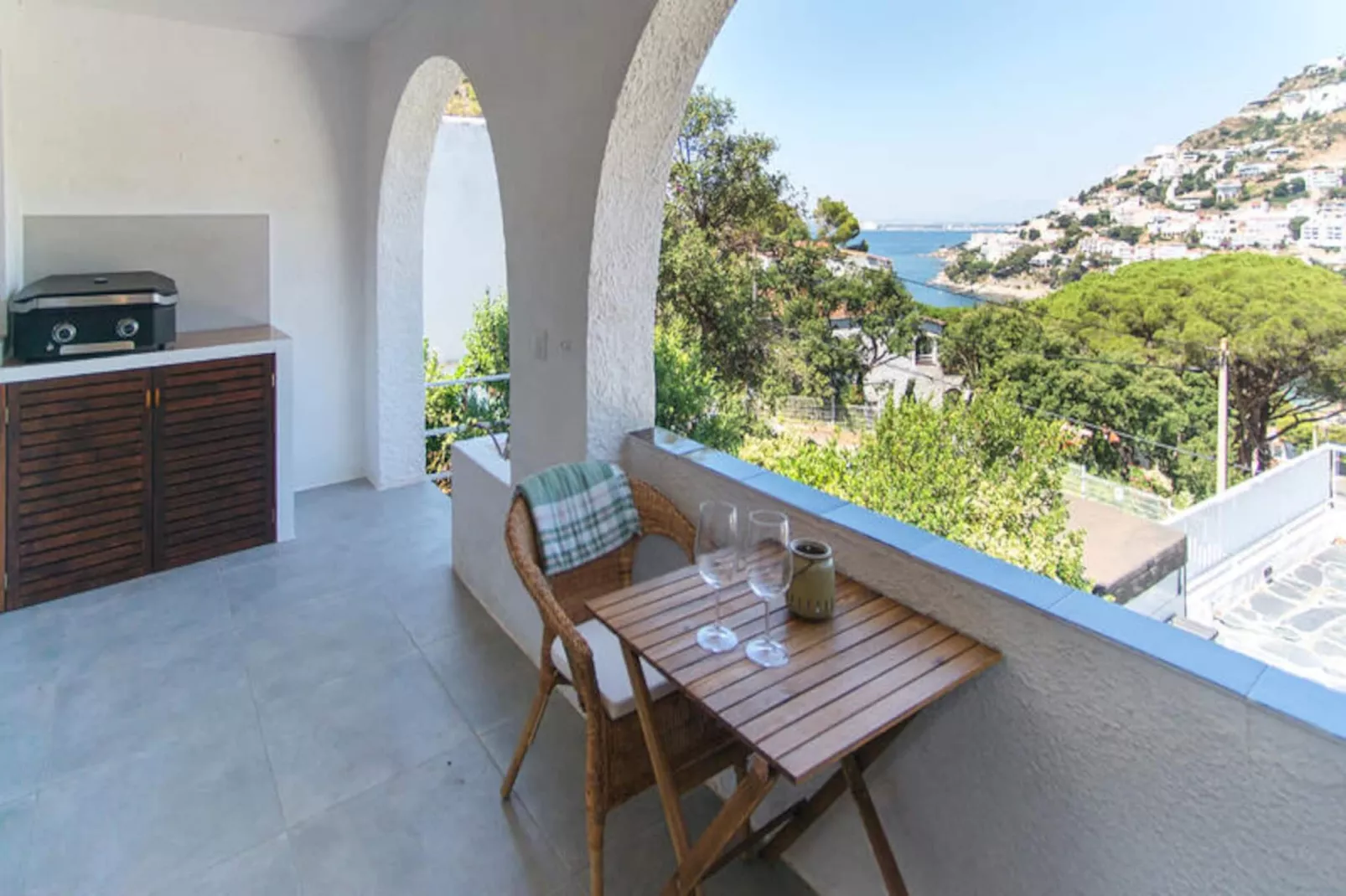 Studio à Roses-Nicht zugeordnet