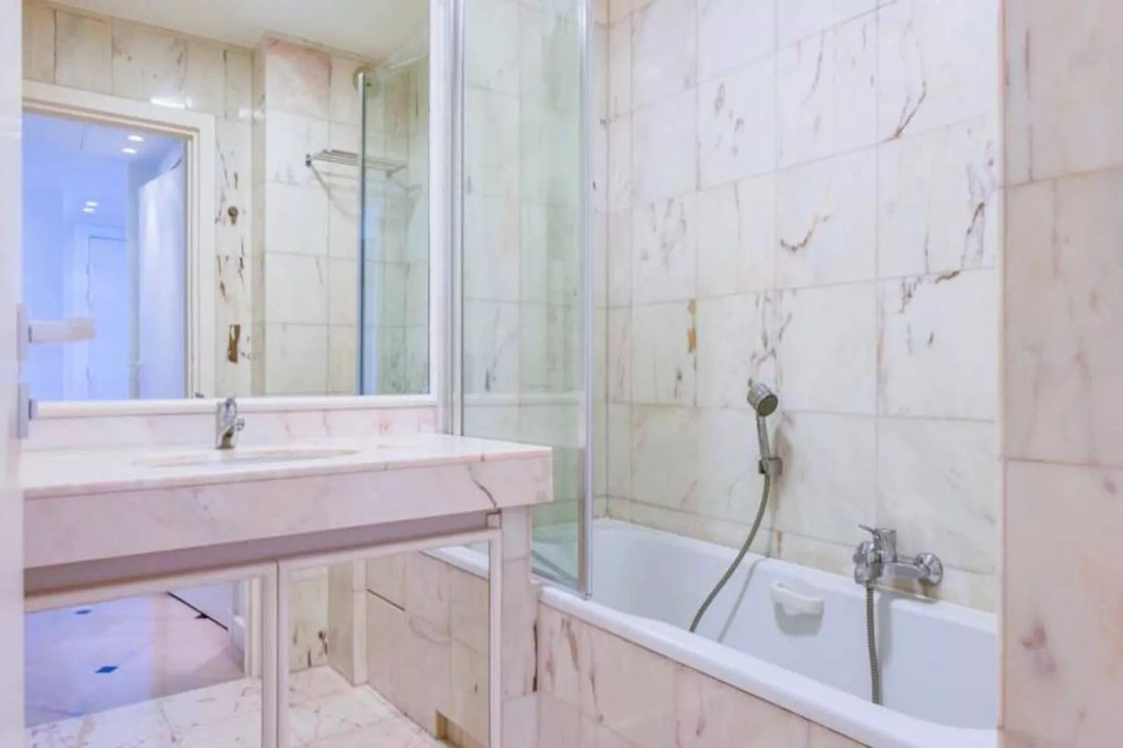 Résidence 2p Au Calme, Vue Mer, Piscine Et Garage.-Non tagué