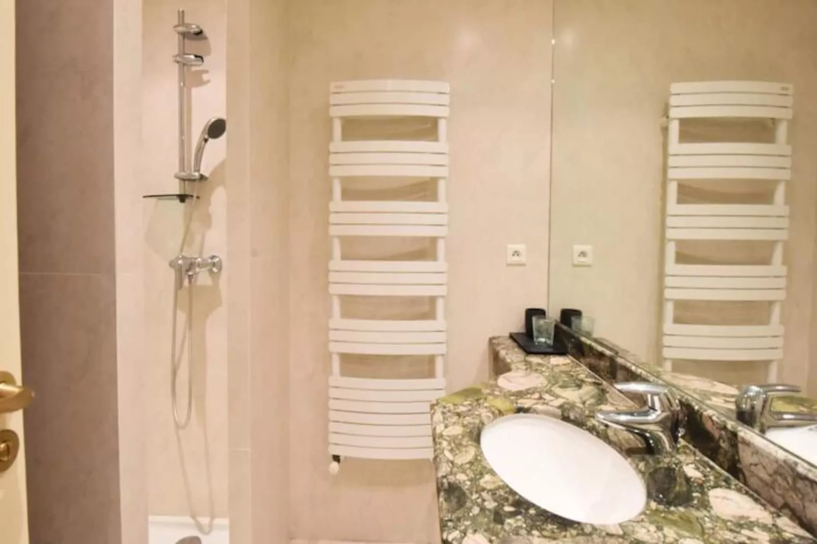 Résidence 3p Proche Centre Ville, Piscine Et Vue Mer-Nicht zugeordnet