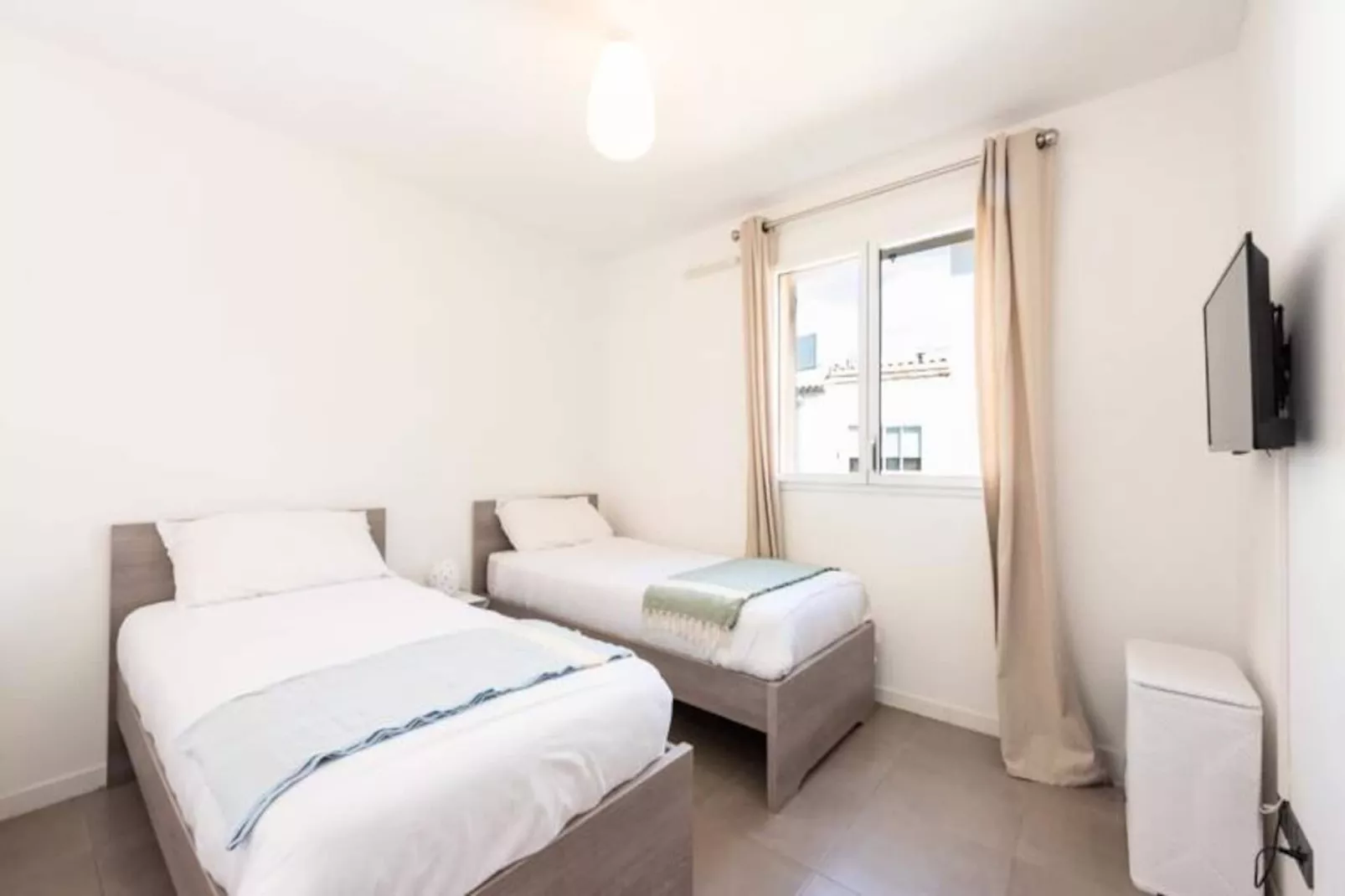 Résidence 3p Piscine, Parking Et Plages à 100m-Untagged