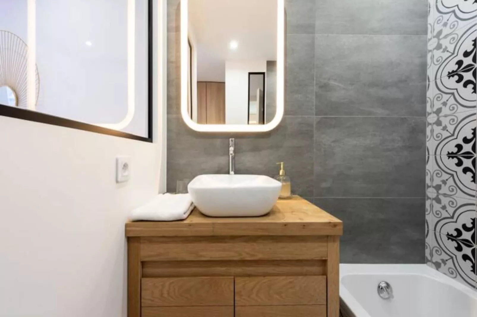 Résidence 3p Centre Cannes Suquet-Untagged