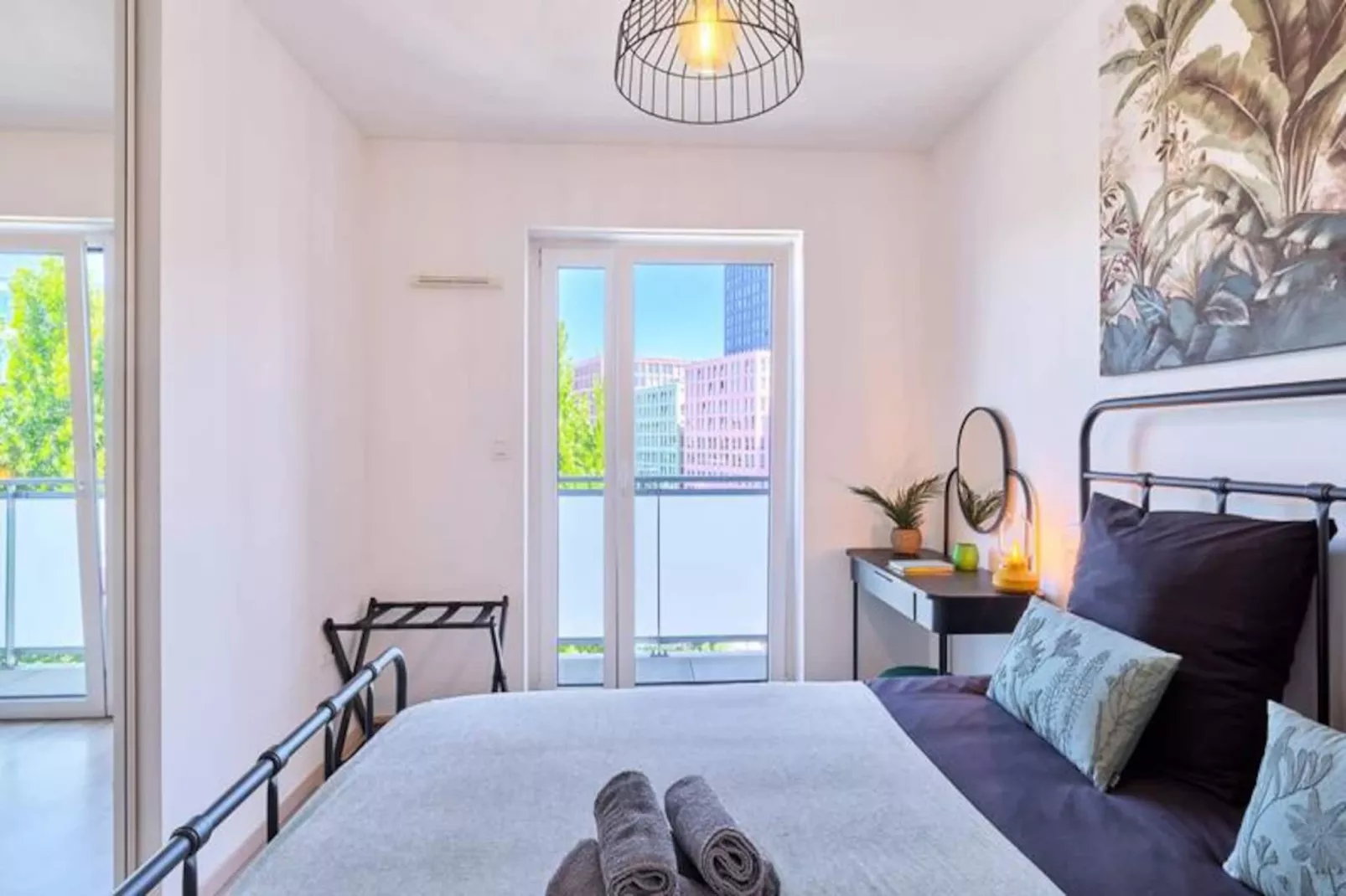 Dans Les &eacute;toiles - 2 Chambres Proche Centre Ville Avec Parking Inclus-Non tagué