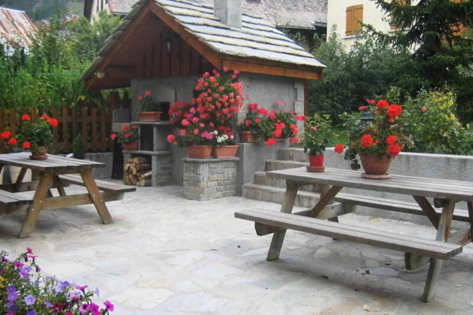 Chalet Gilbert Collet - Untagged