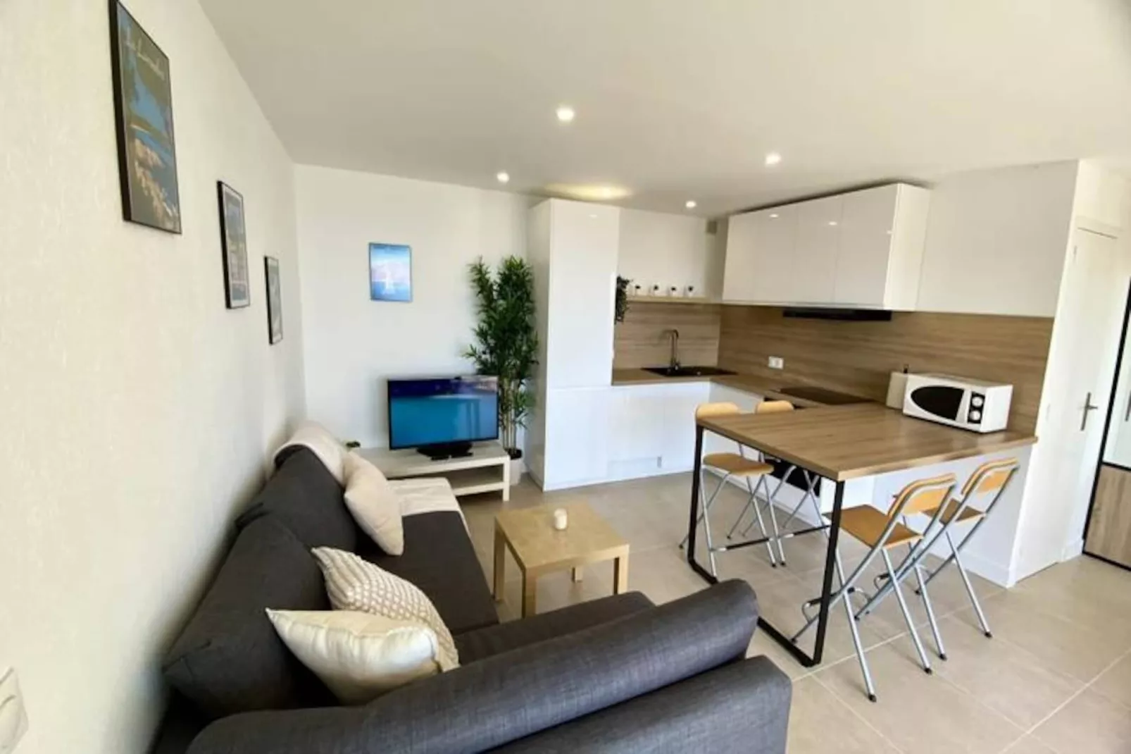 Résidence T2 Lumineux Avec Terrasse Et Vue Mer &ndash; Le Lavandou, Aiguebelle-Non tagué