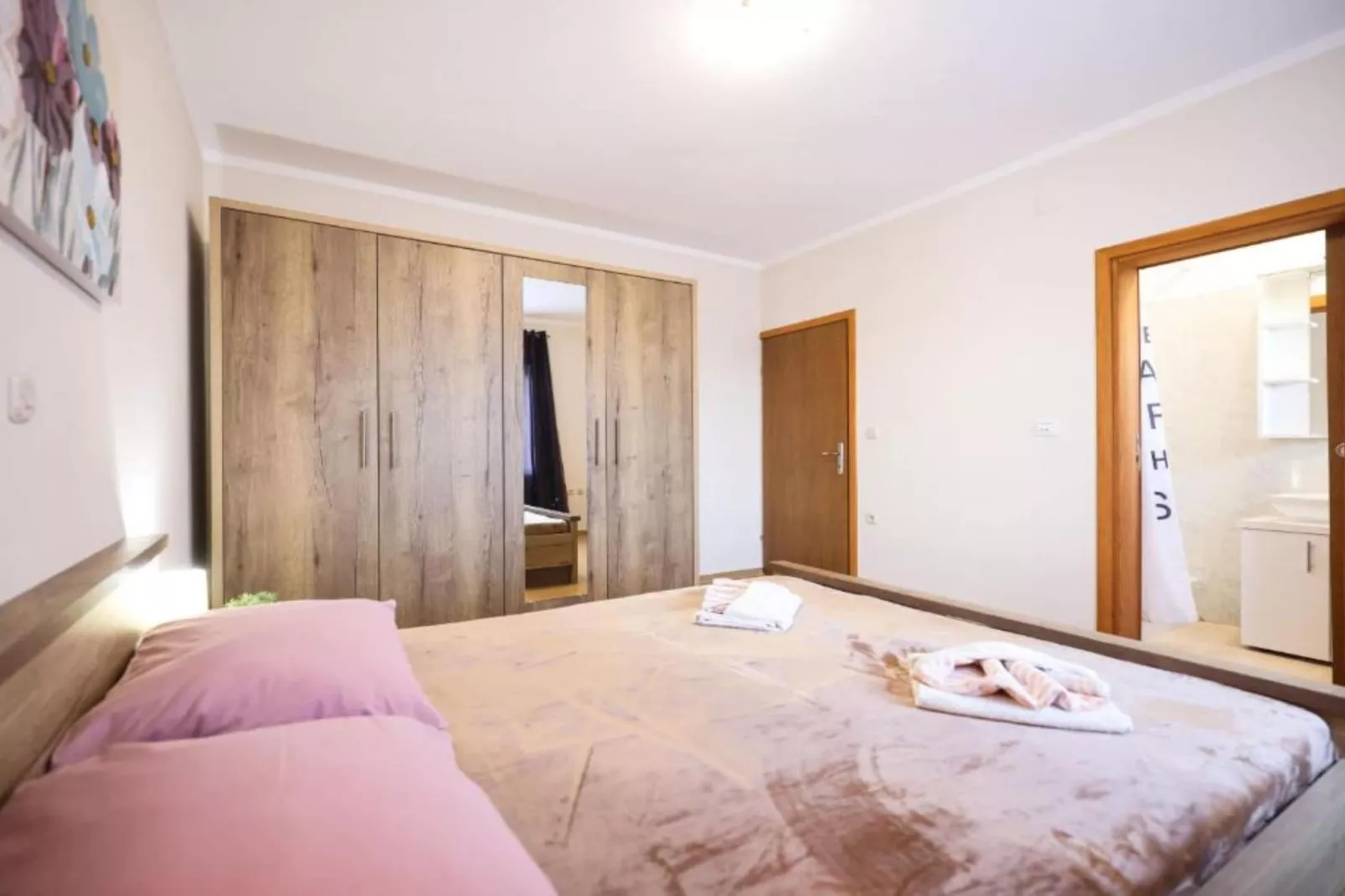 Villa Maja - Three bedroom villa with pool-Schlafzimmer