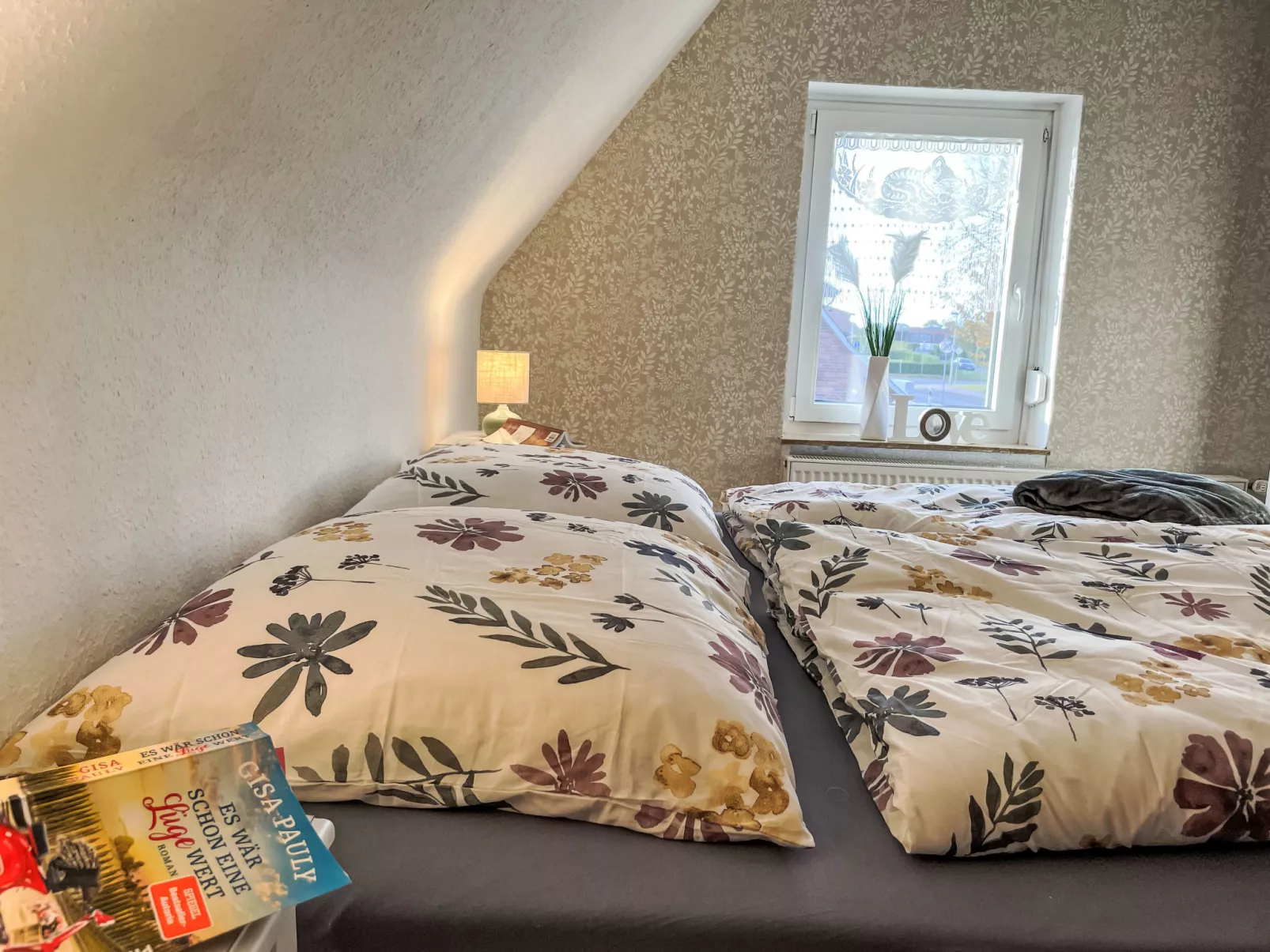 Die Dorfperle-Dedans