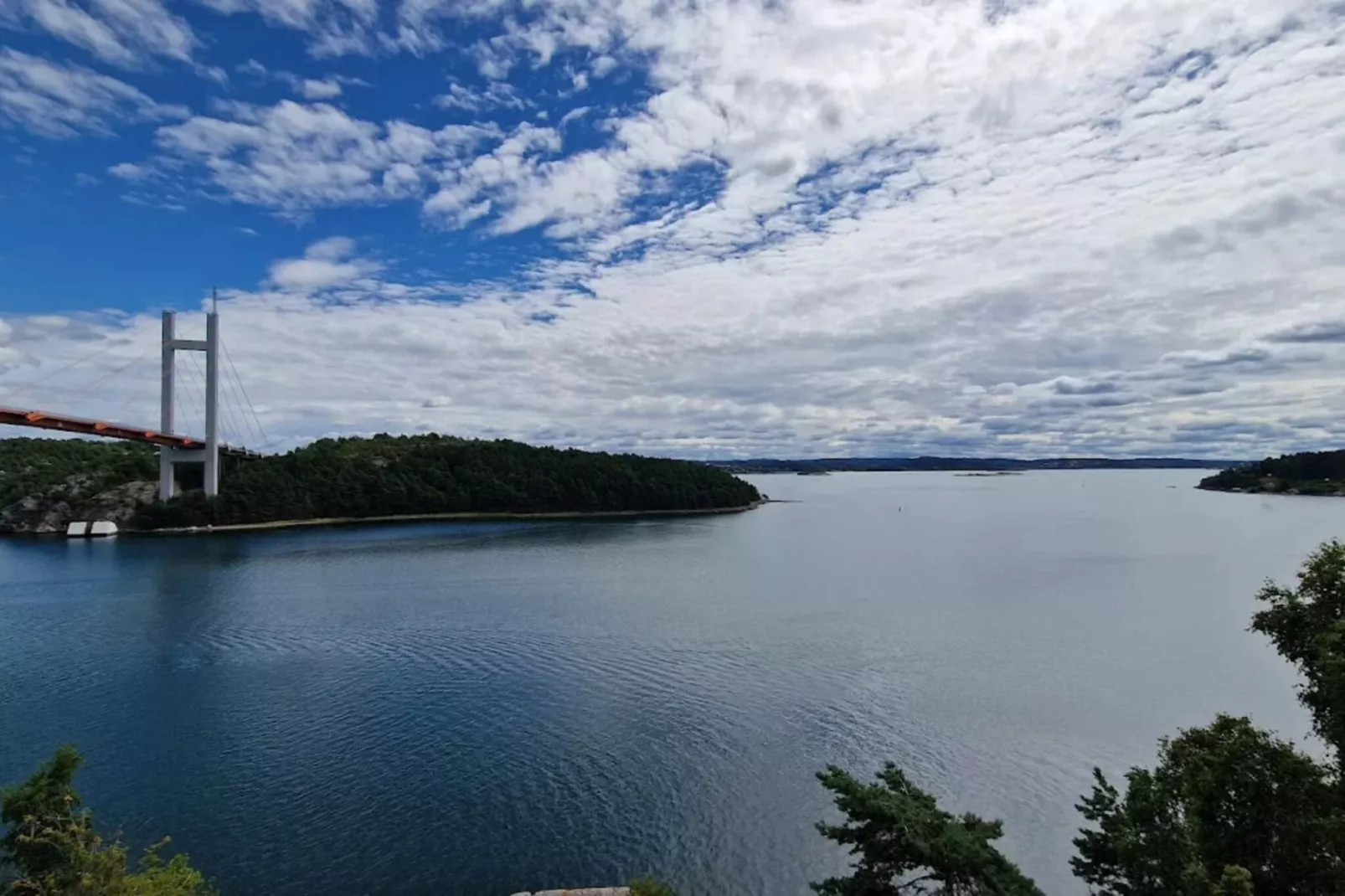 Magical Seaside Retreat on Tjorn-By Traum-Water view