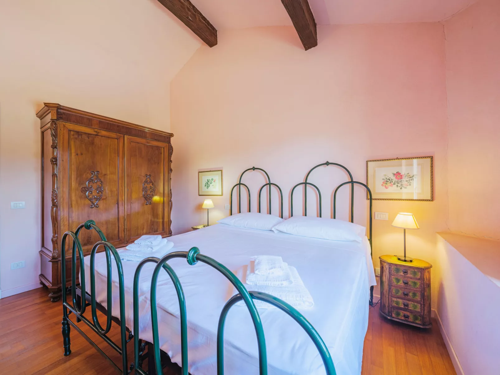 Casa della Dalcisa-Inside