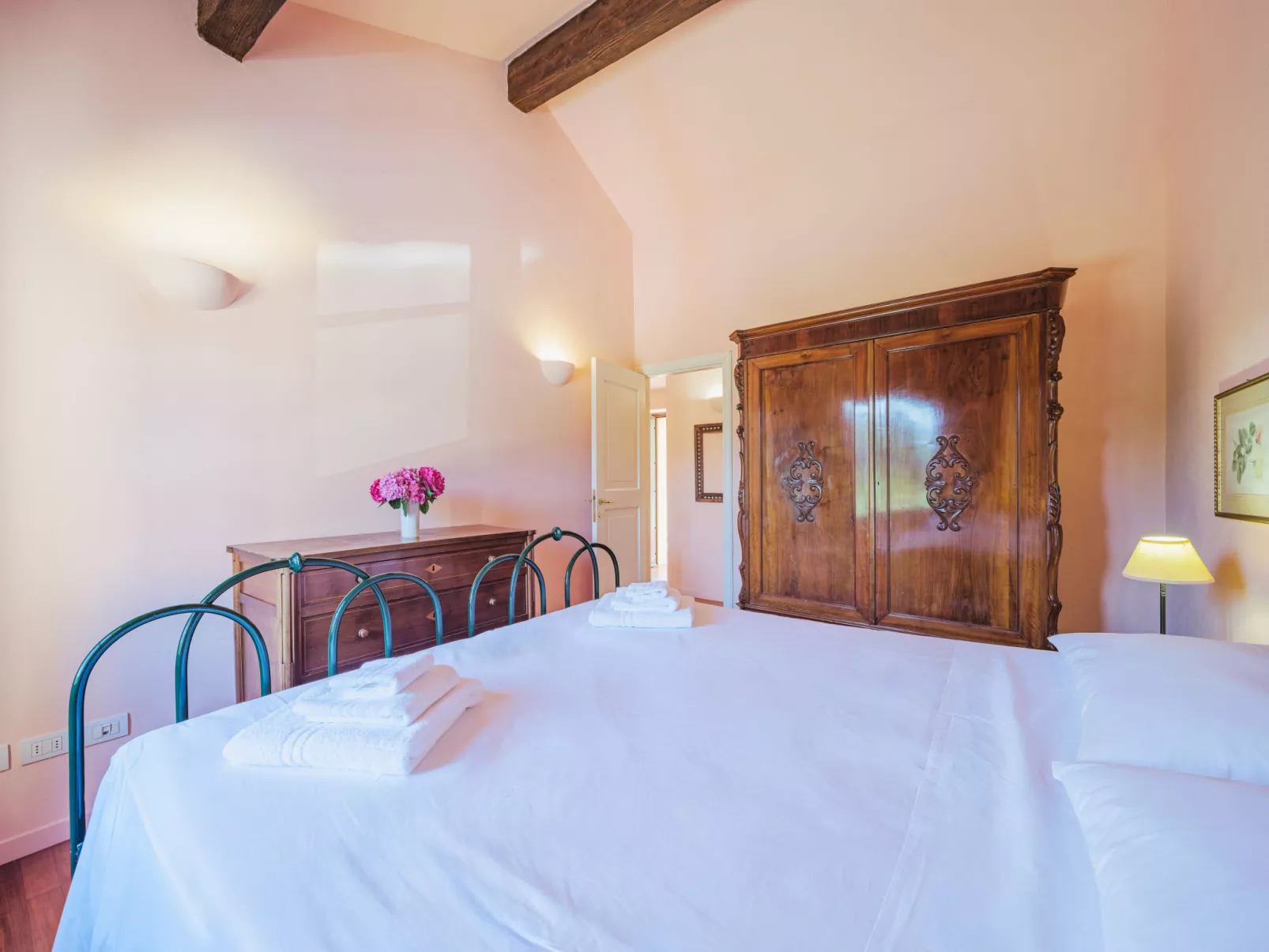 Casa della Dalcisa-Inside