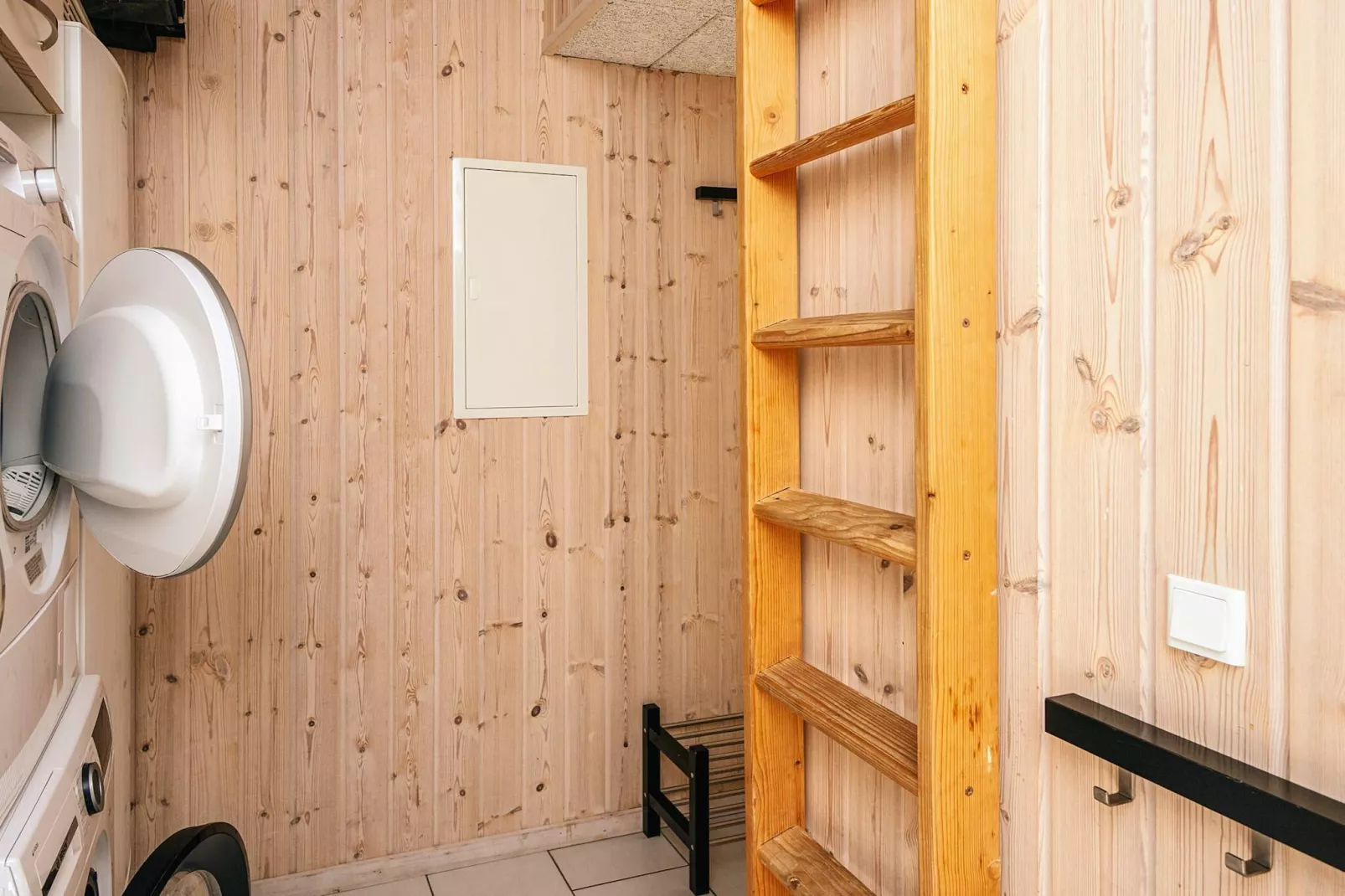 16 person holiday home in Glesborg-Indoor