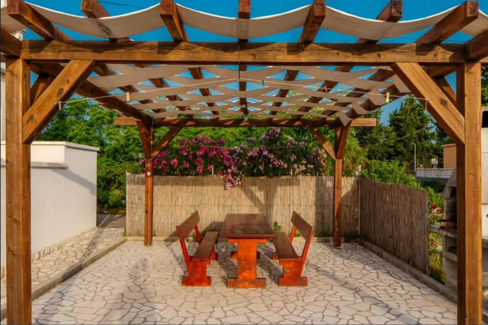 Holiday home Stipe, Vrsi-Mulo bei Nin-E12/Ferienhaus 180qm/12 pax-Gardens in summer