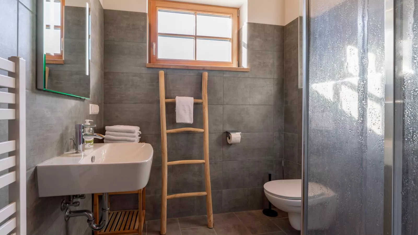 Im grünen Herzen-Bathroom