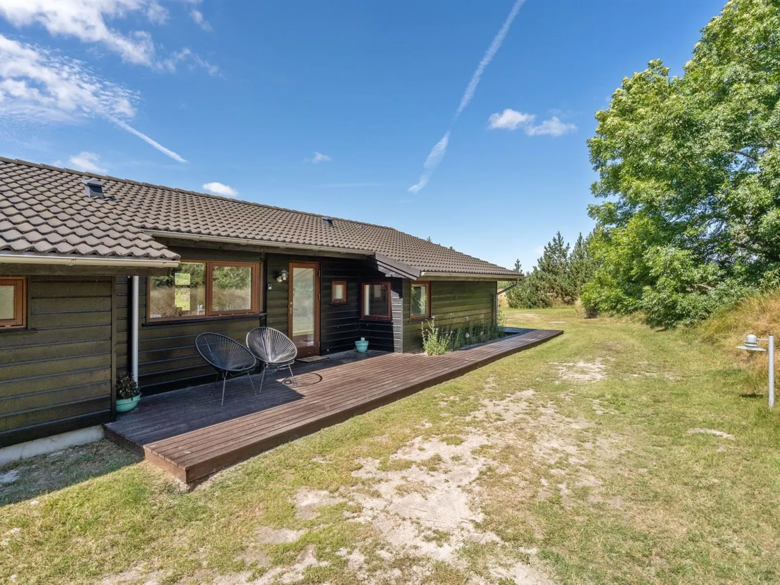 "Sirpa" - 1km from the sea-Outside