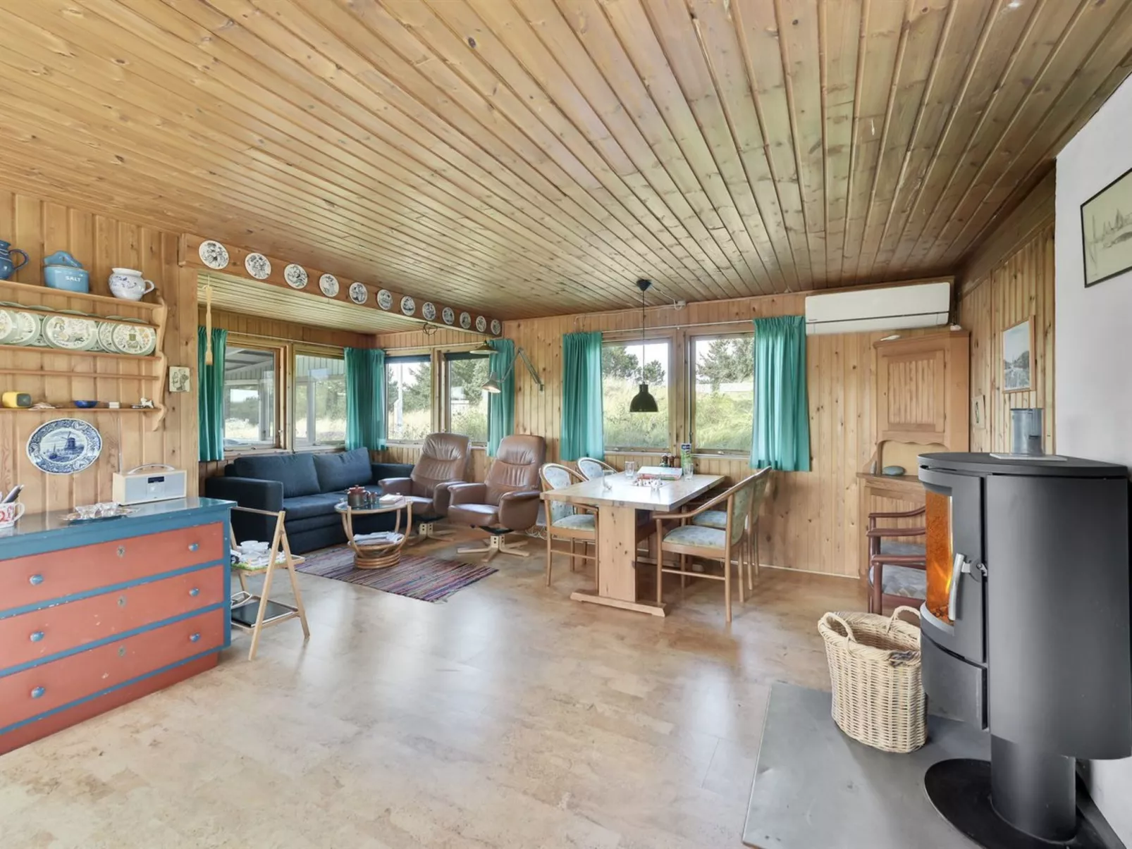 "Vamika" - 400m to the fjord-Dedans