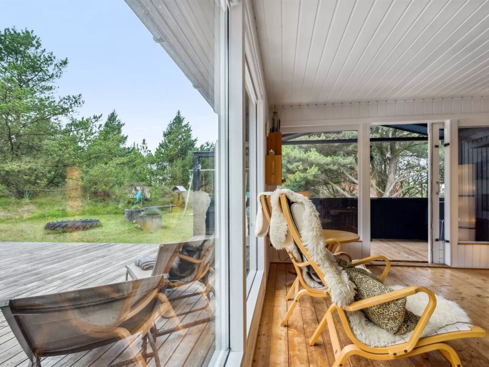 "Elin" - 3km from the sea-Inside