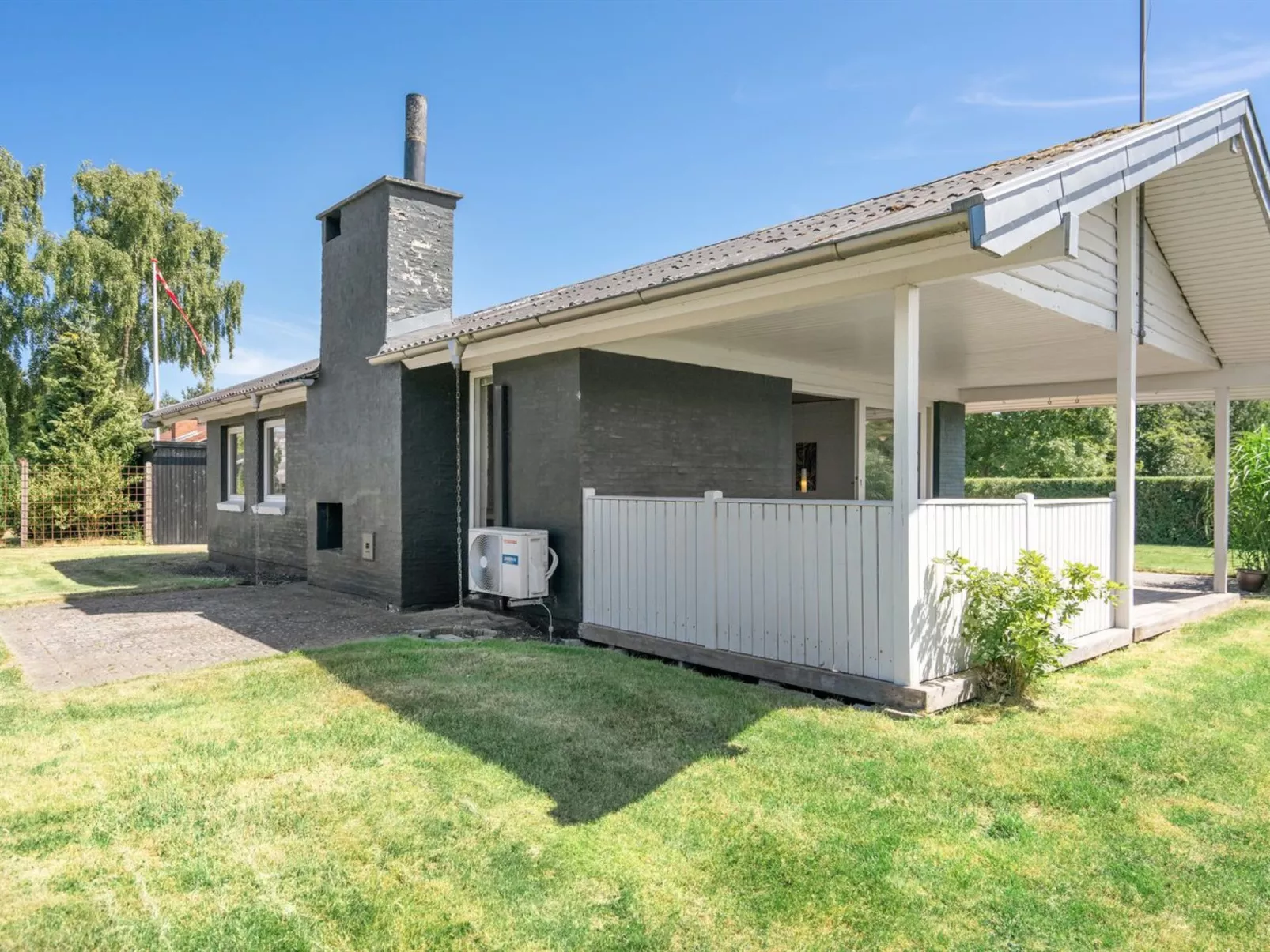 "Undine" - 300m from the sea-Outside