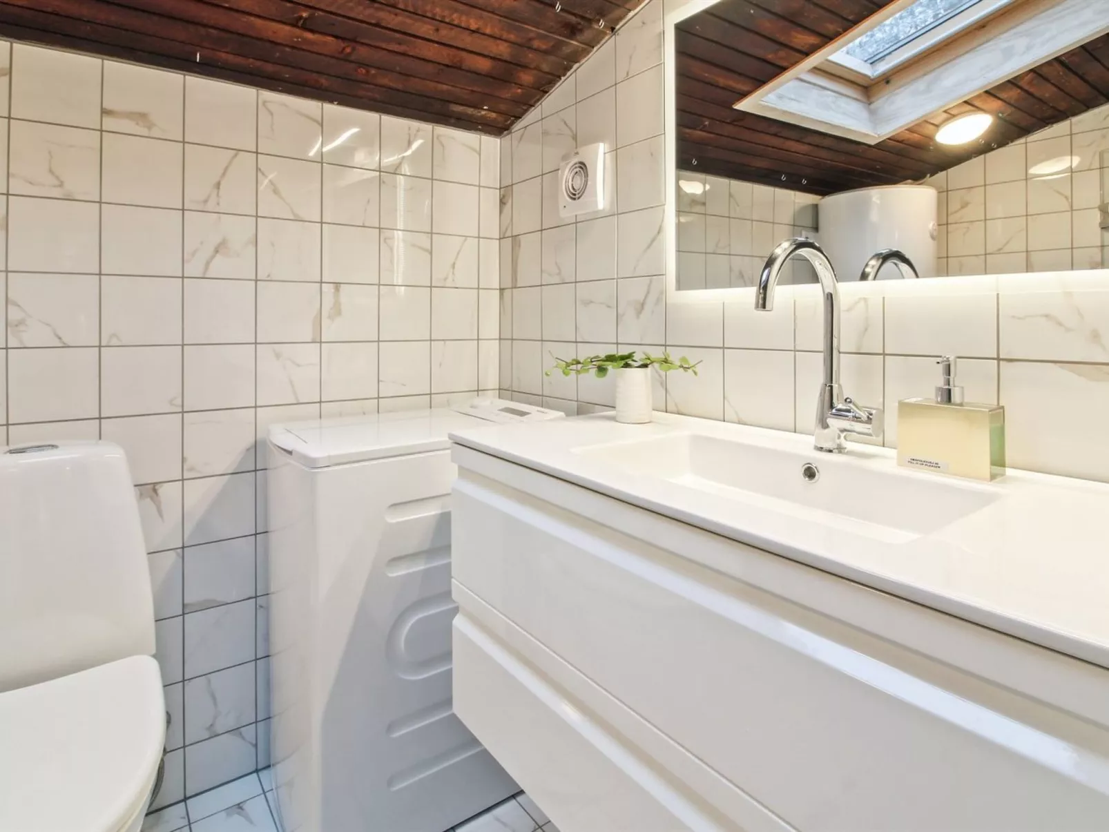 "Saxi" - 2.6km from the sea-Drinnen