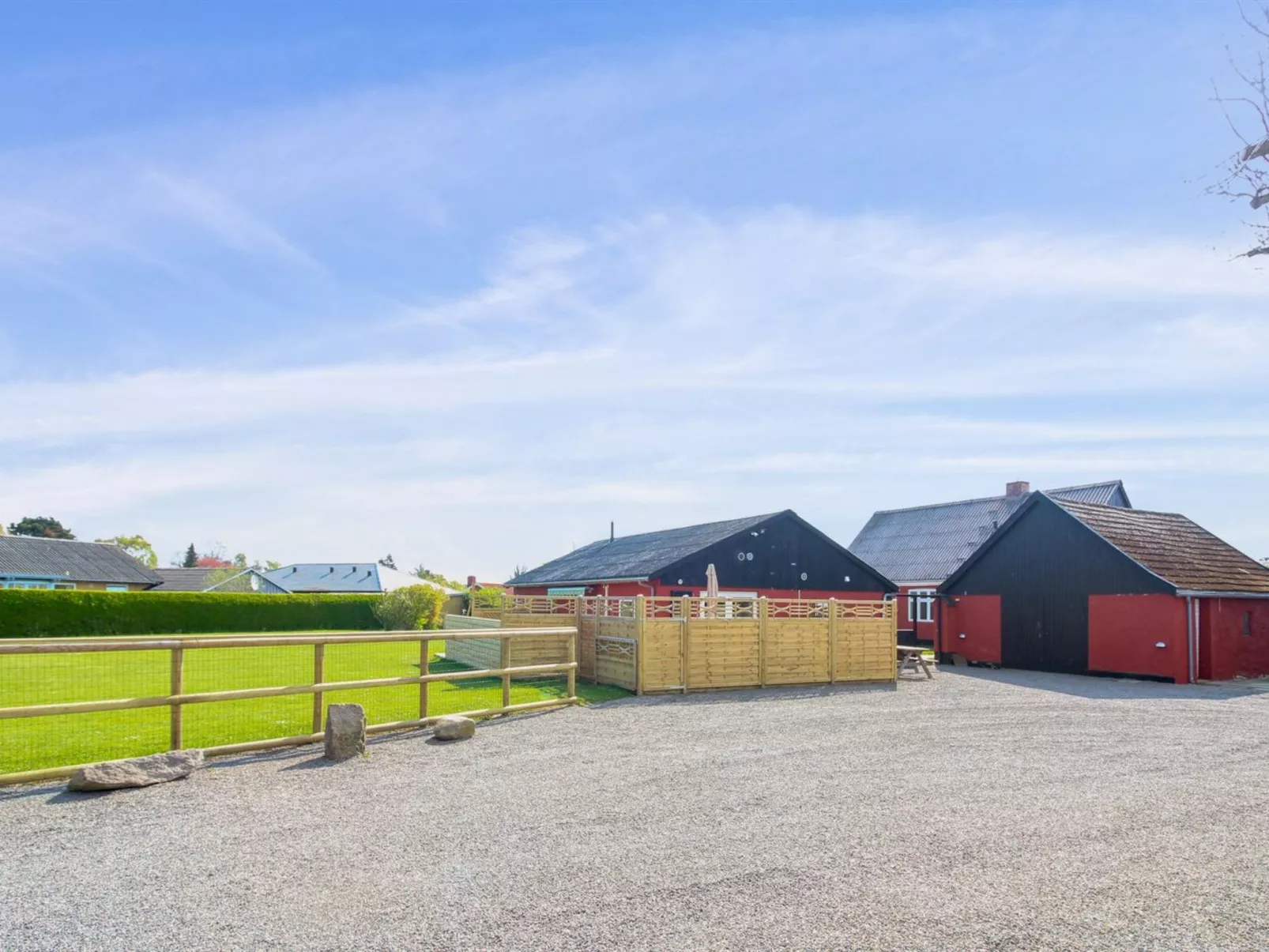 "Brawith" - 250m from the sea-Outside