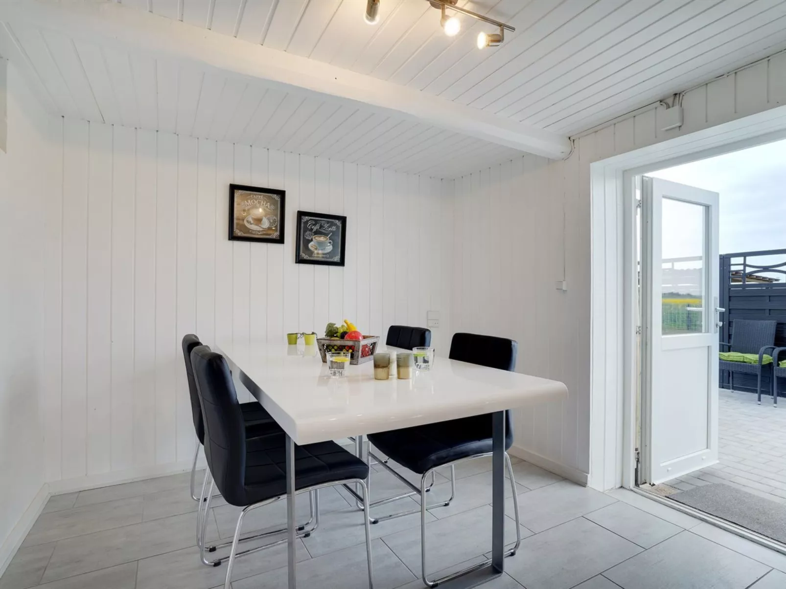 "Ailke" - 2km to the fjord-Inside