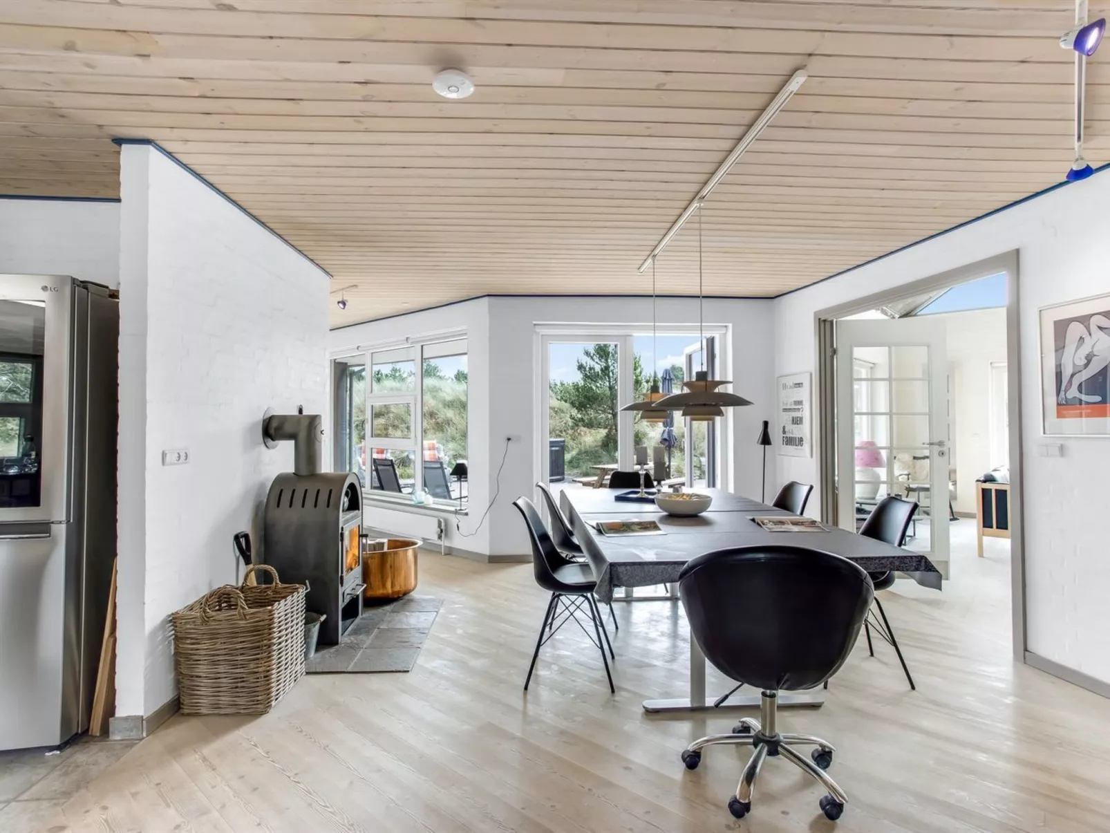 "Sjamme" - 1.2km from the sea-Inside