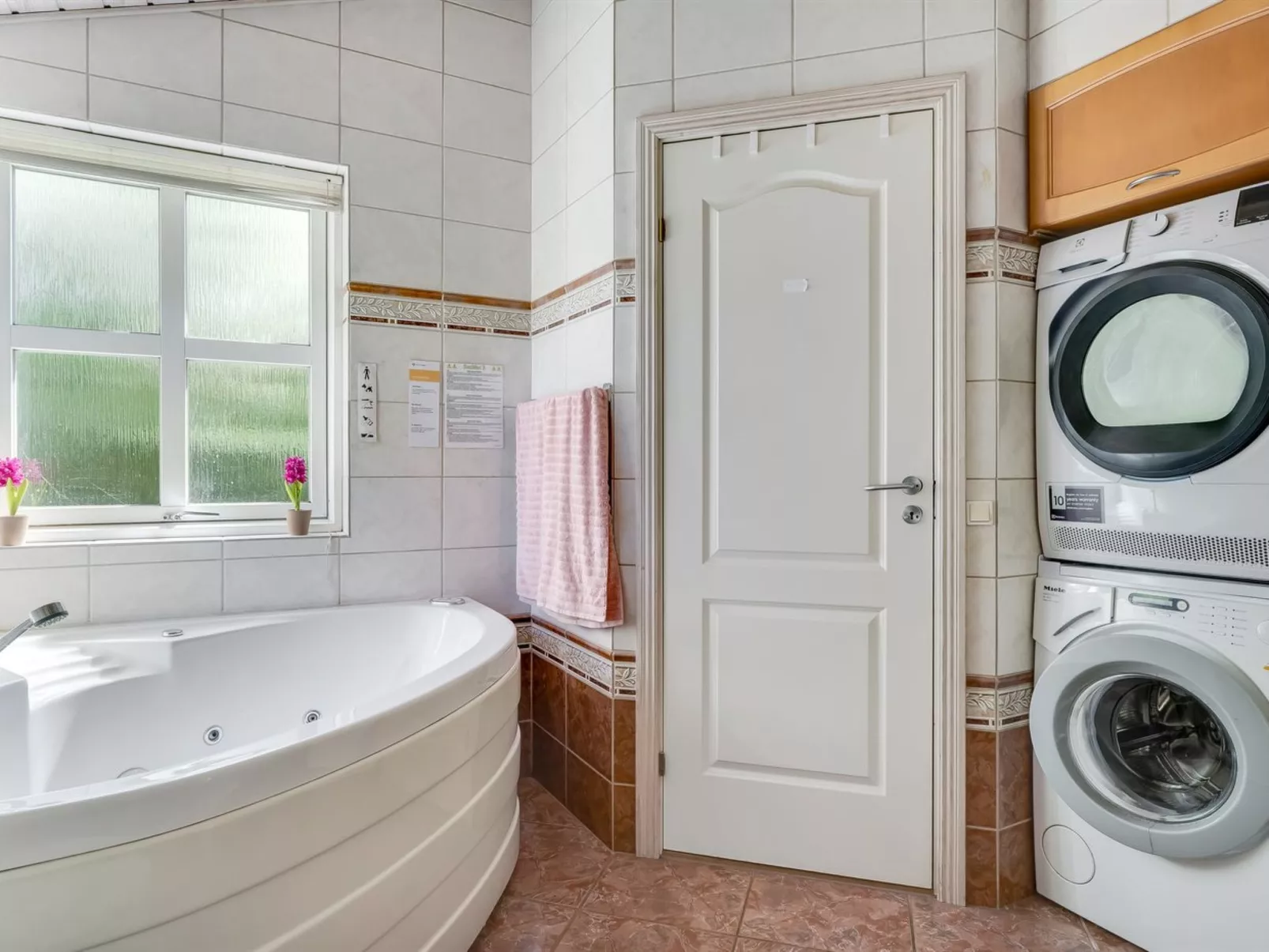 "Bina" - 1.9km from the sea-Inside