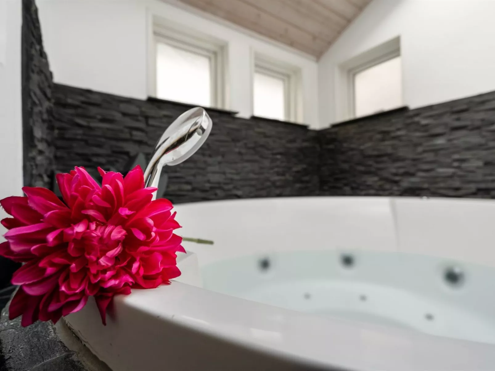 "Nyalle" - 1.3km from the sea-Dedans